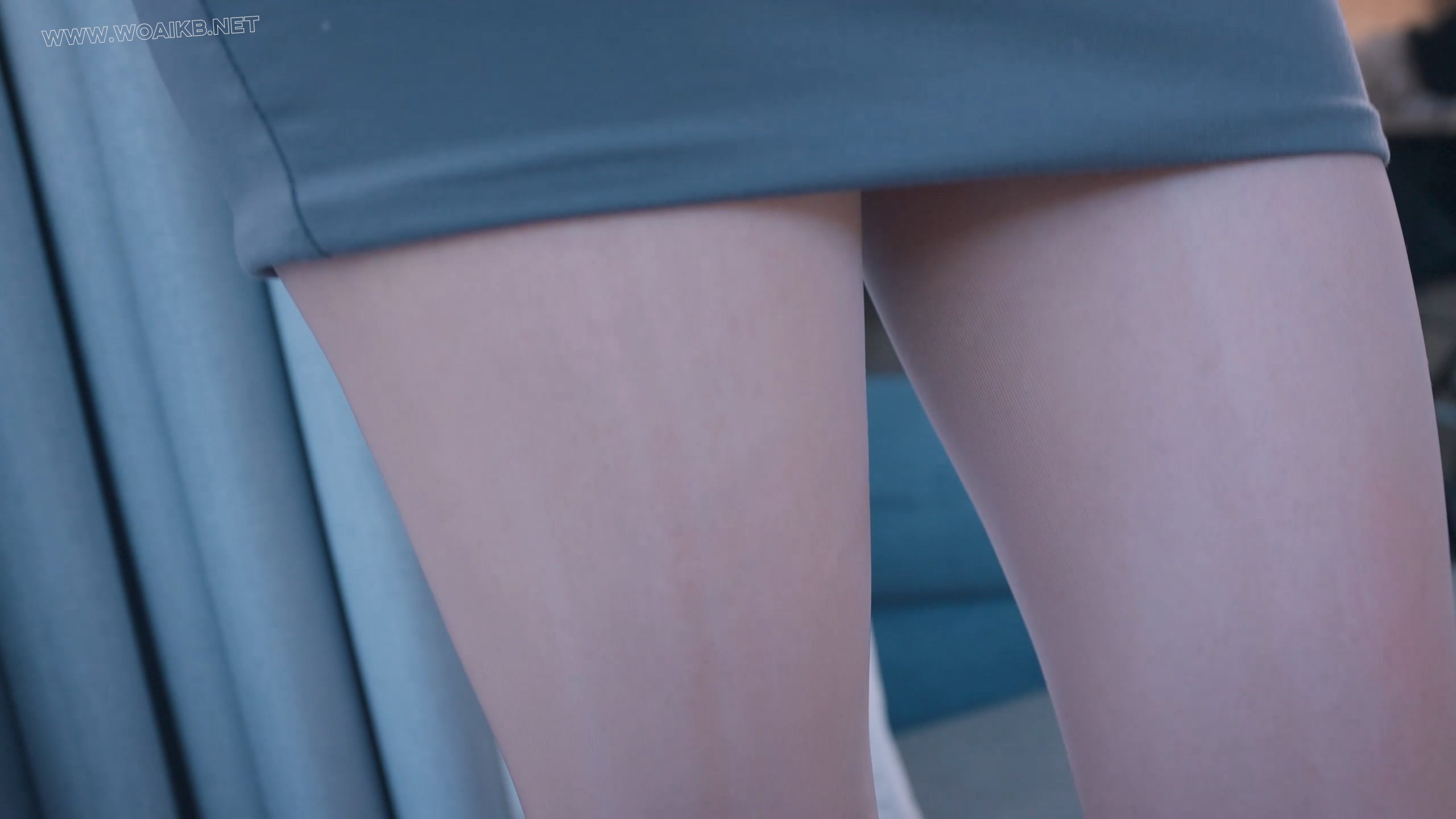 字幕版《OL的游戏》 指导下属工作一直偷看我的大腿和足，还偷看绳艺视频，我答应只 预览图