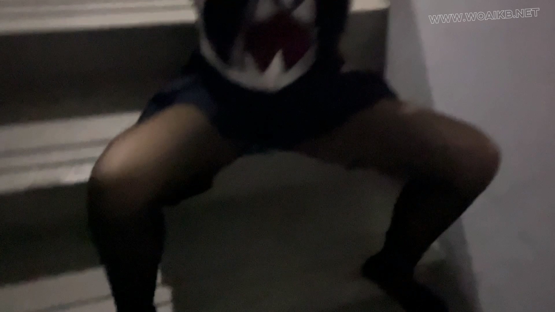 【邻家学妹之楼道惊魂-上集】What？！！楼道里面怎么会有一个黑丝JK学妹？不仅被捆 预览图