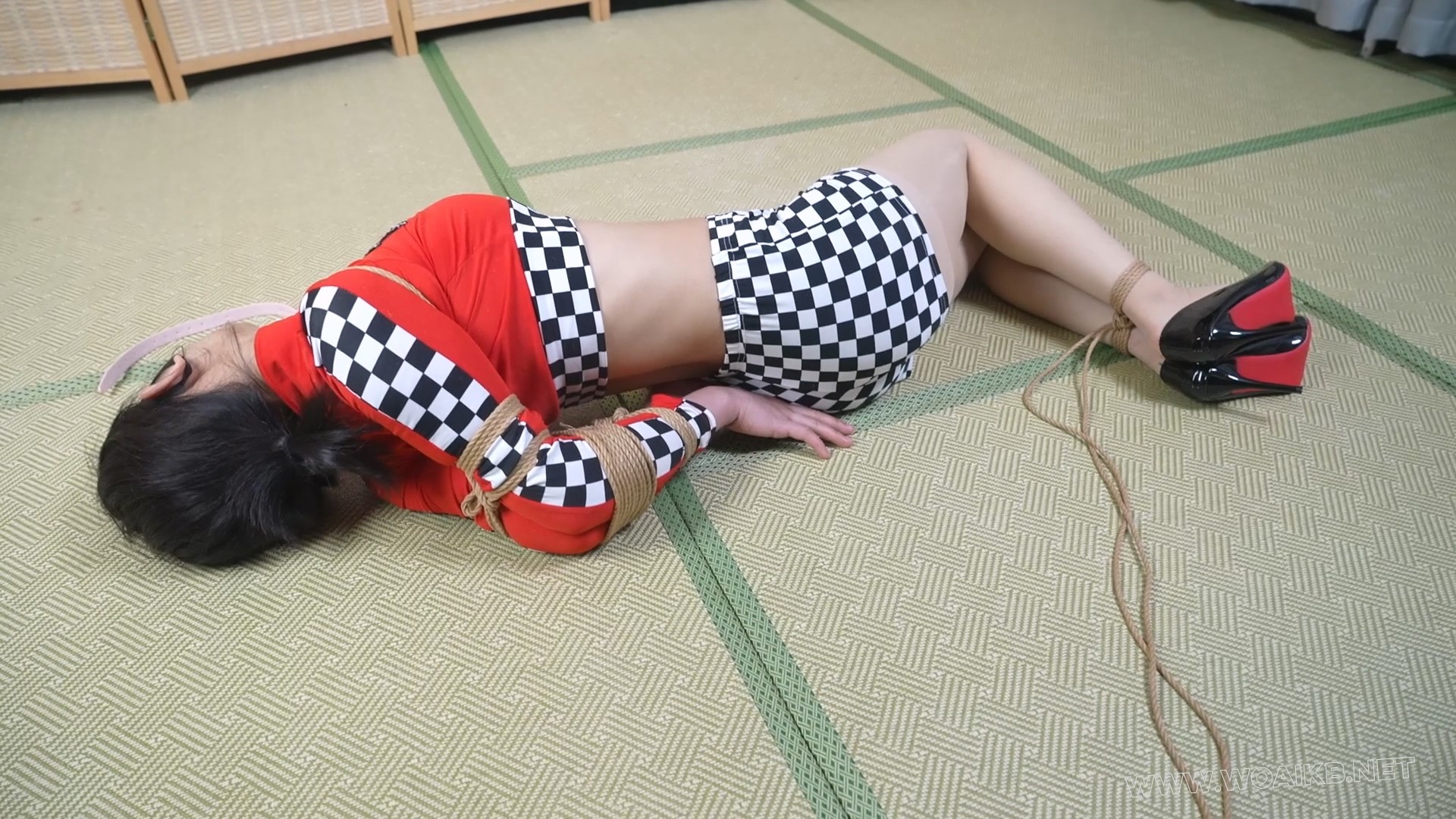 小0-cos宝石之国+塞车服两套衣服，直臂极限驷马+V字驷马+单脚 驷马吊缚 1H拉满！ 预览图