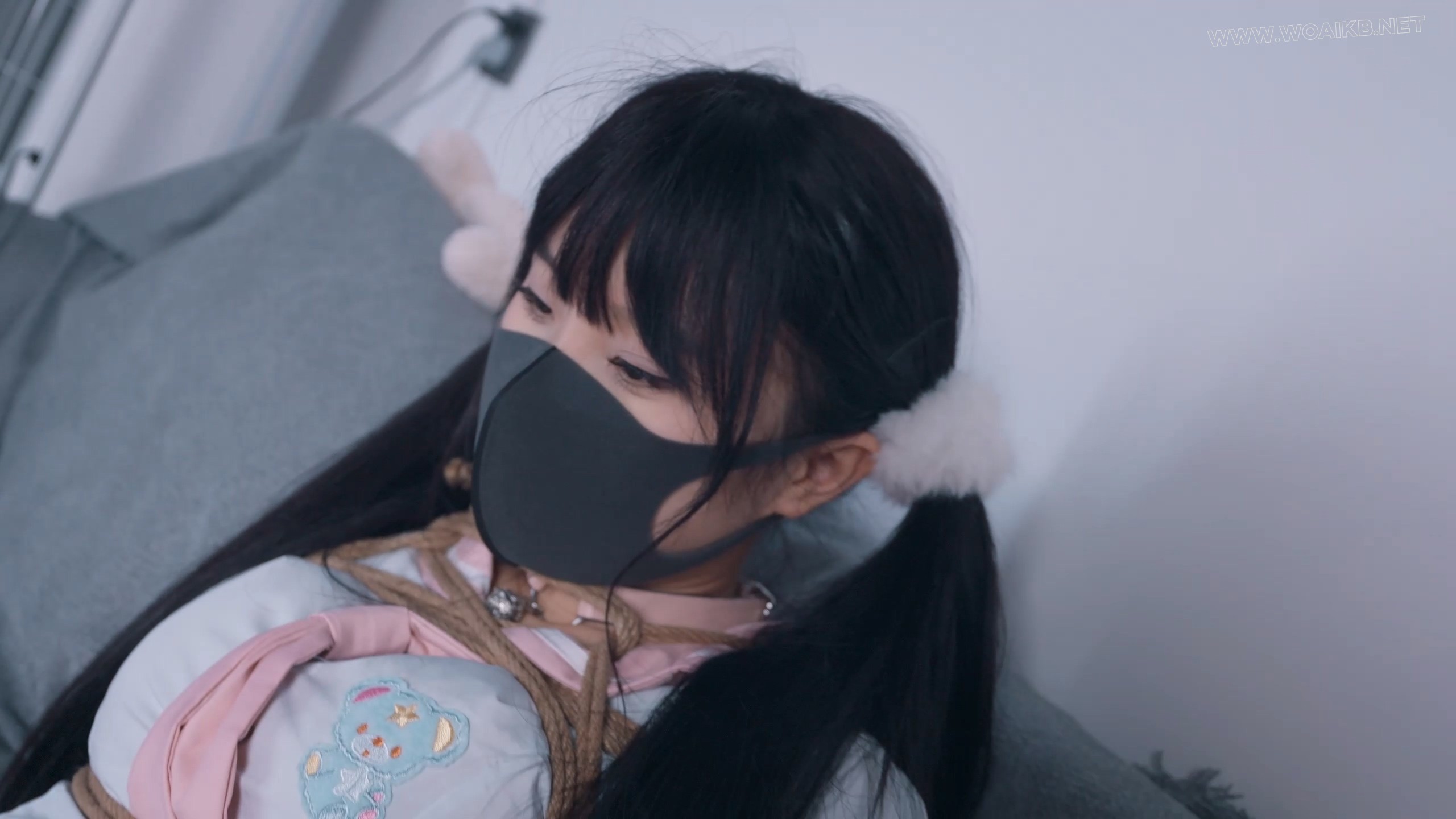 《应聘的女模特5》我在网上发布一则“应聘绳模”的兼职，没多久一位JK小姐姐就上门… 封面图