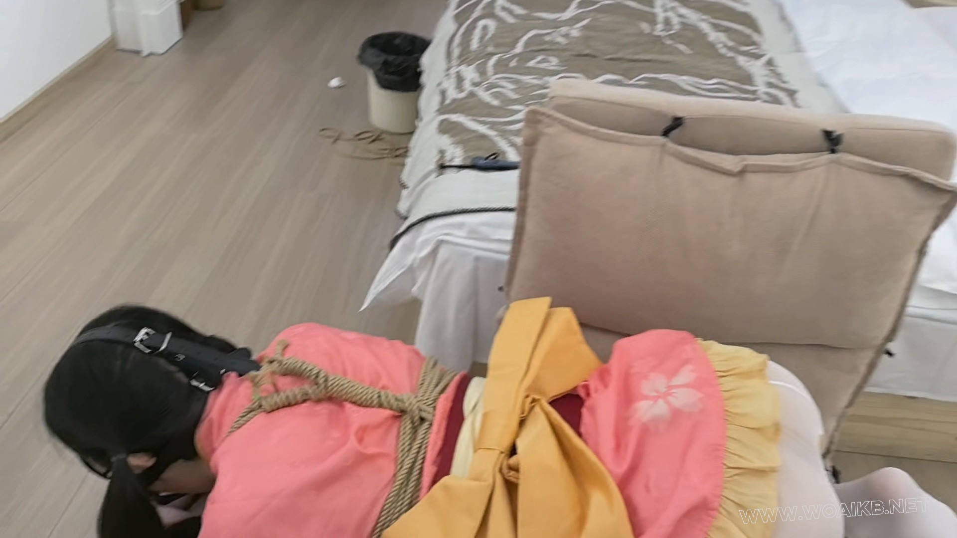 无名无内白丝 无限糕潮 一柱擎天这个姿势很诱人 就是有点废m 超软折叠固定 直立插 预览图