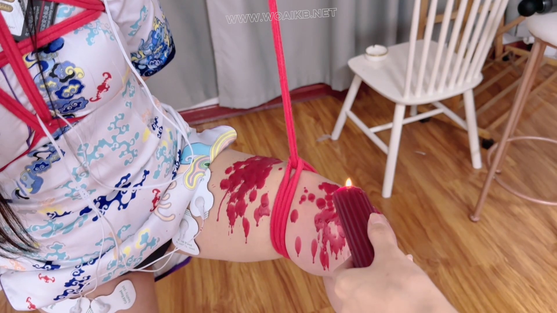 【喷尿与访谈】 姐姐的尿检与访谈～尿骚味扑鼻而来失禁潮吹喷尿女调女第一视角滴 预览图