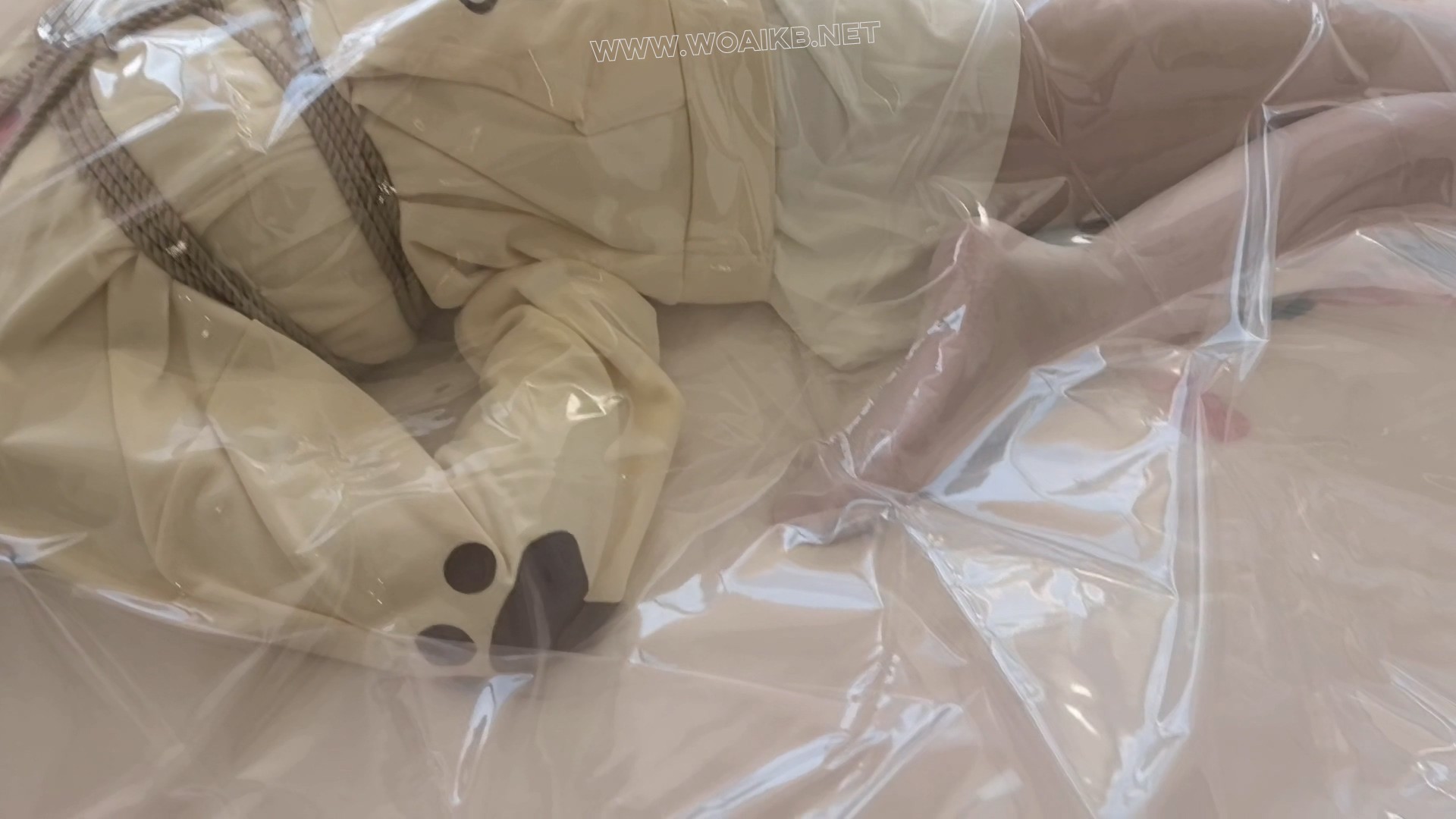 连体白丝 今天纯陪小妹妹玩 水枪滑滑梯 直臂蟹缚骑小牛 sp 震动 墙糕 真空昏迷 预览图