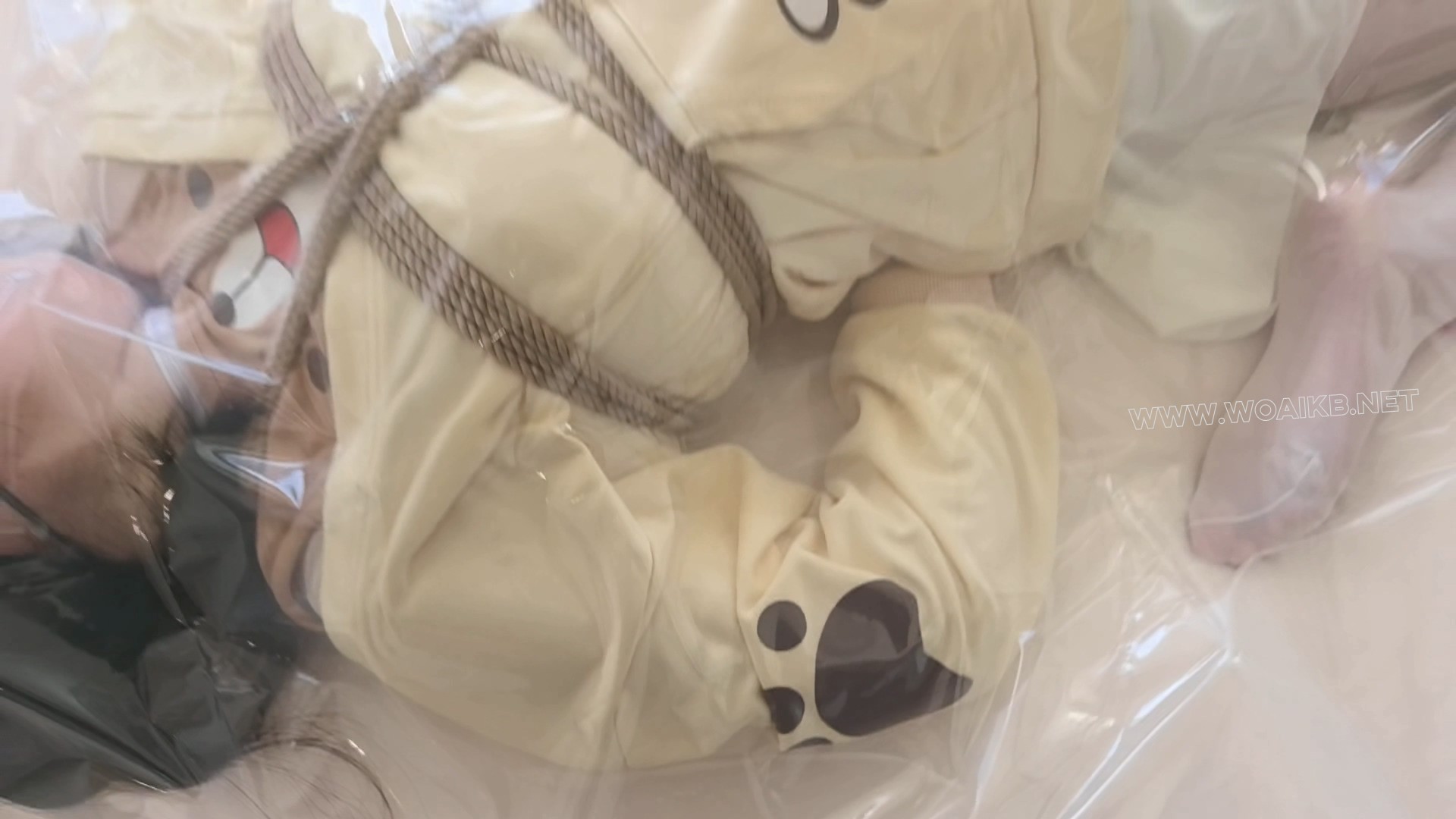 连体白丝 今天纯陪小妹妹玩 水枪滑滑梯 直臂蟹缚骑小牛 sp 震动 墙糕 真空昏迷 预览图