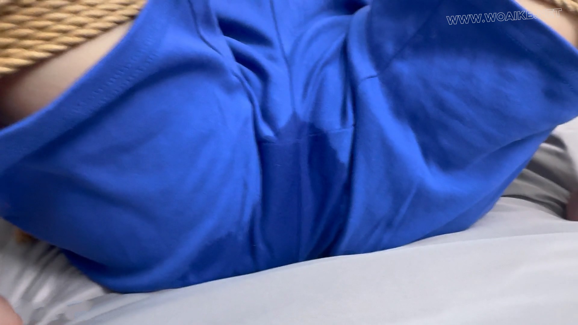 女高的强制体验 把裤子弄湿了 预览图