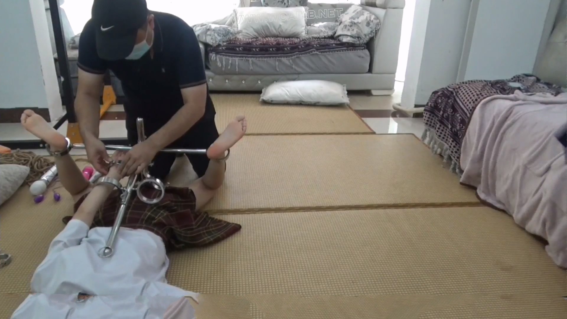 【玉箫】【琳媚】爱缚姐妹日常家访【下】 被老师发现秘密 带TD手铐爬行TJ 口水收集 预览图