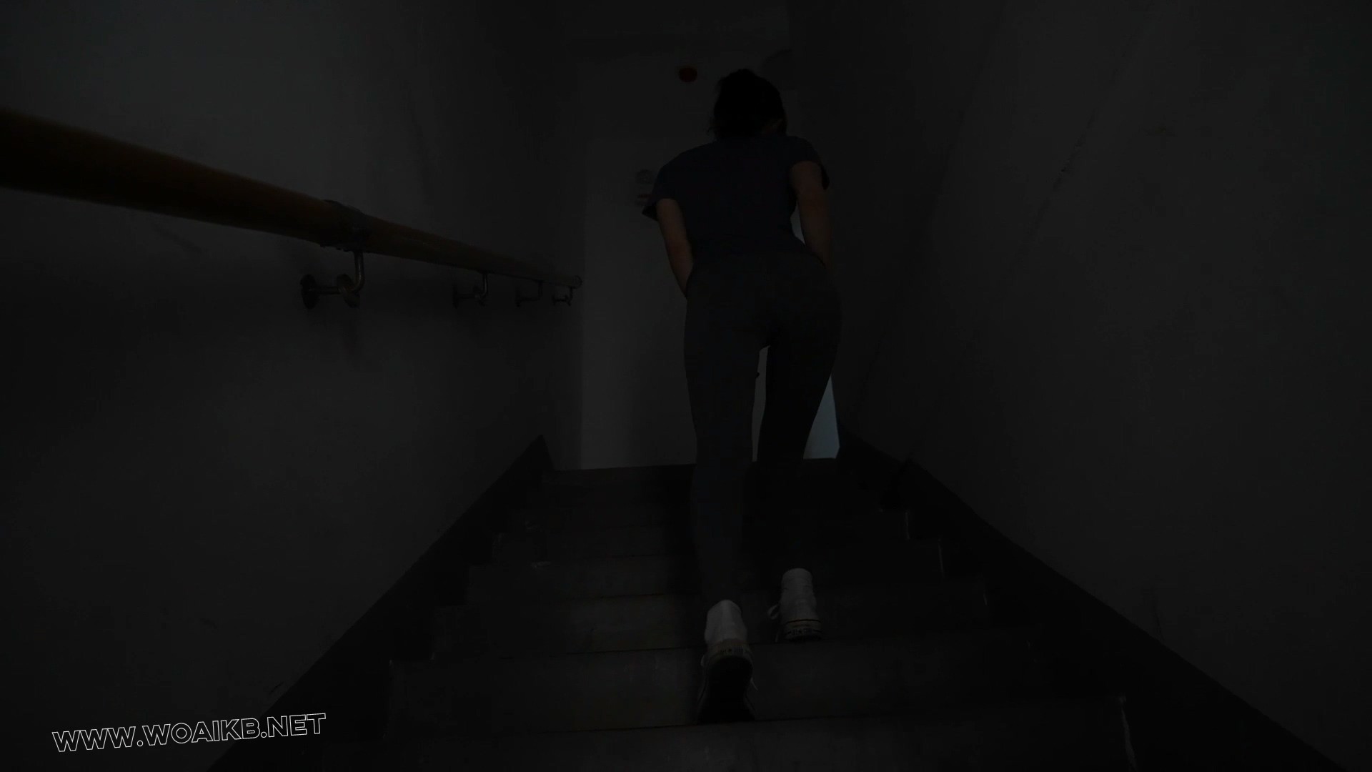 嗷嗷-瑜伽服 +帆布鞋，劫持举高高，袅袅，剧情向！ 封面图