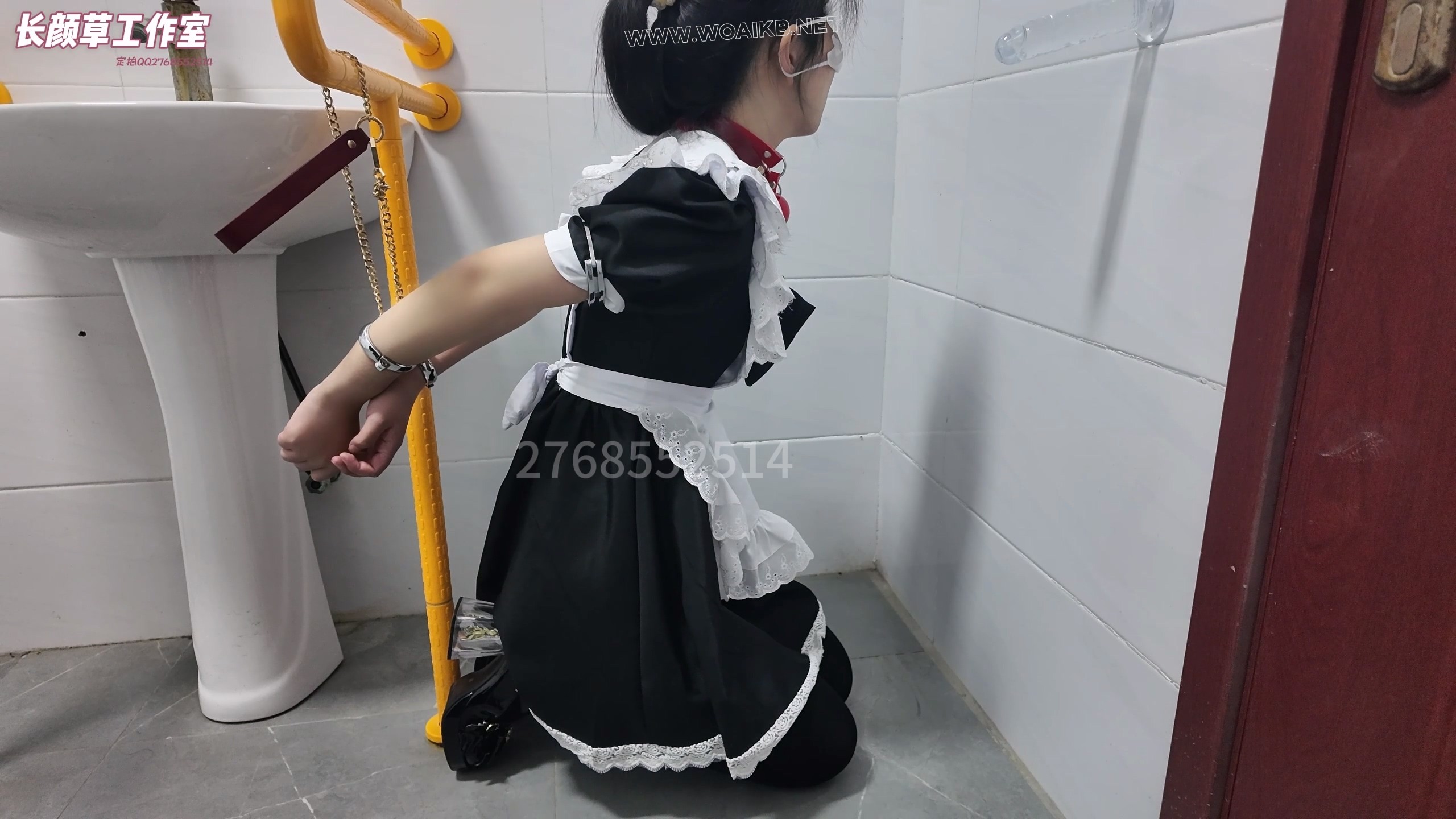 霜喵3小时囚禁调教加公厕调教上集 电击 小玩具爽的全身抽搐 镣铐 封耳 口球 蒙眼 预览图