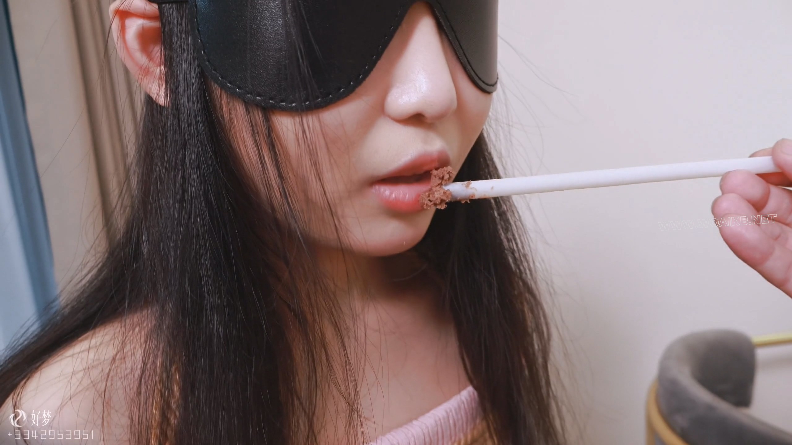 蒙眼喂食，吃了我的蛋糕当然是要被我玩，绑在椅子上，再浅浅tk一下，就笑得合不拢腿 预览图