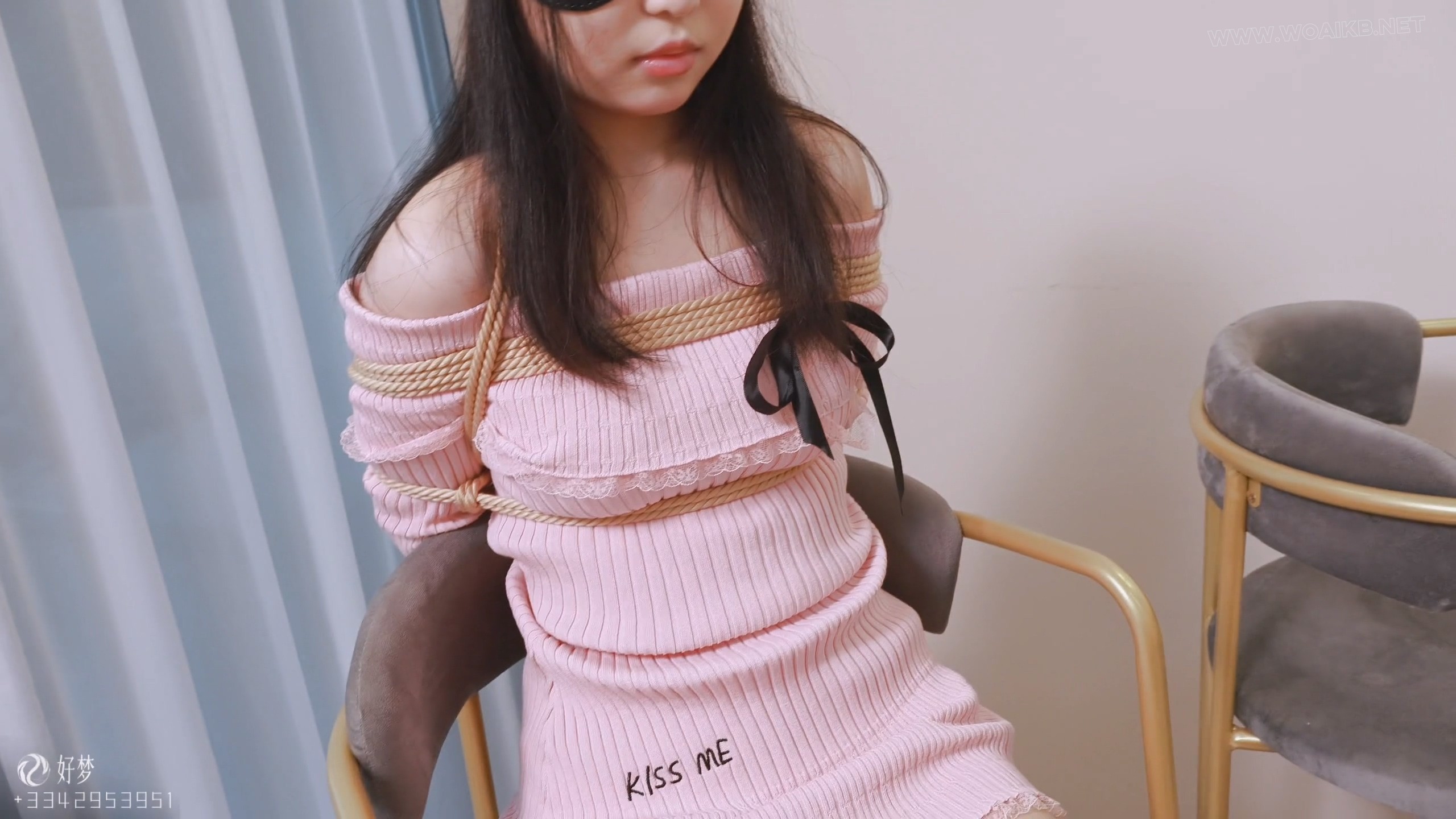 蒙眼喂食，吃了我的蛋糕当然是要被我玩，绑在椅子上，再浅浅tk一下，就笑得合不拢腿 预览图