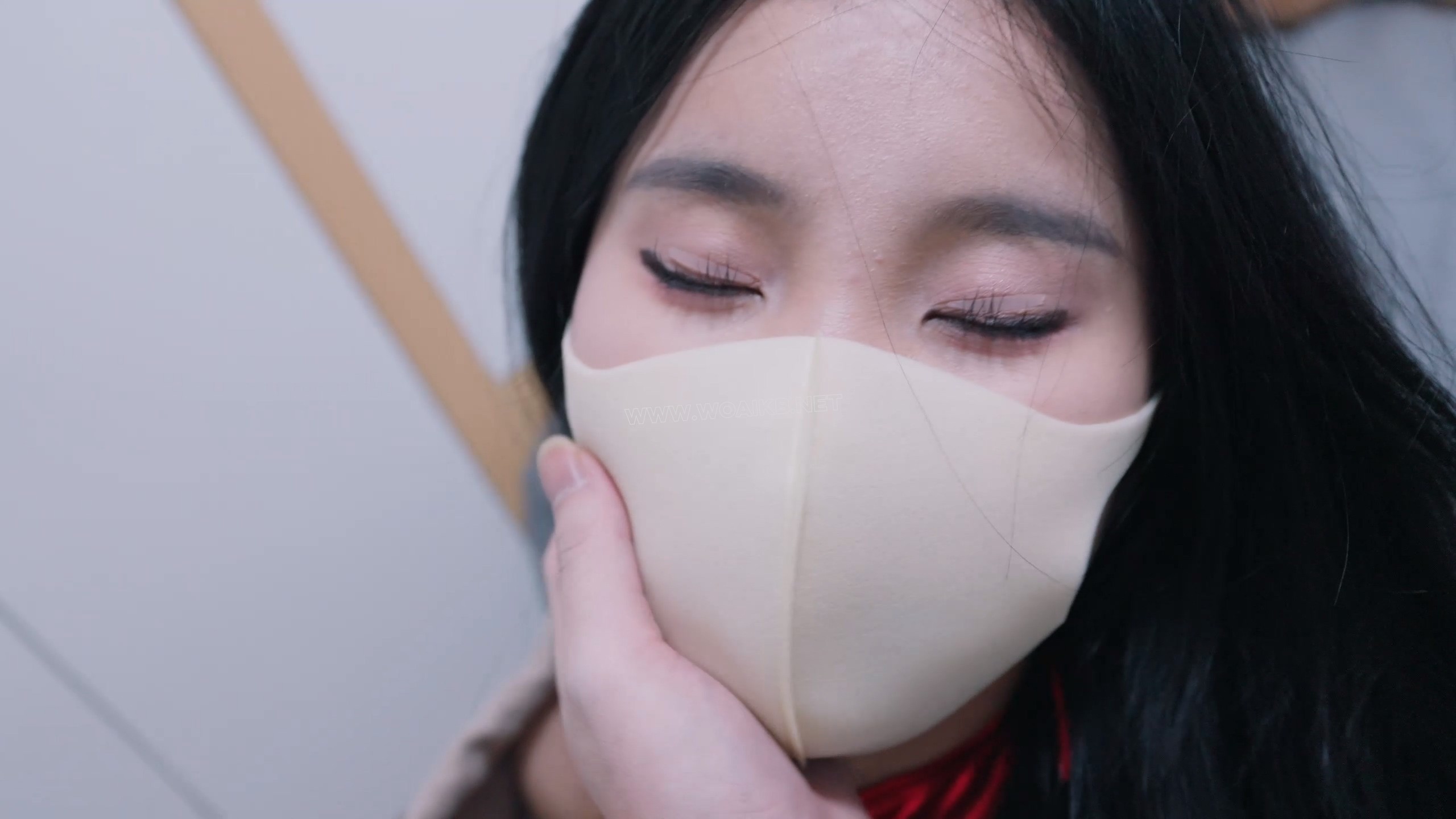 《绑架圣诞愿望精灵》 把圣诞精灵装在麻袋里绑架回家，扔在床上绑起来玩弄，在把她 预览图