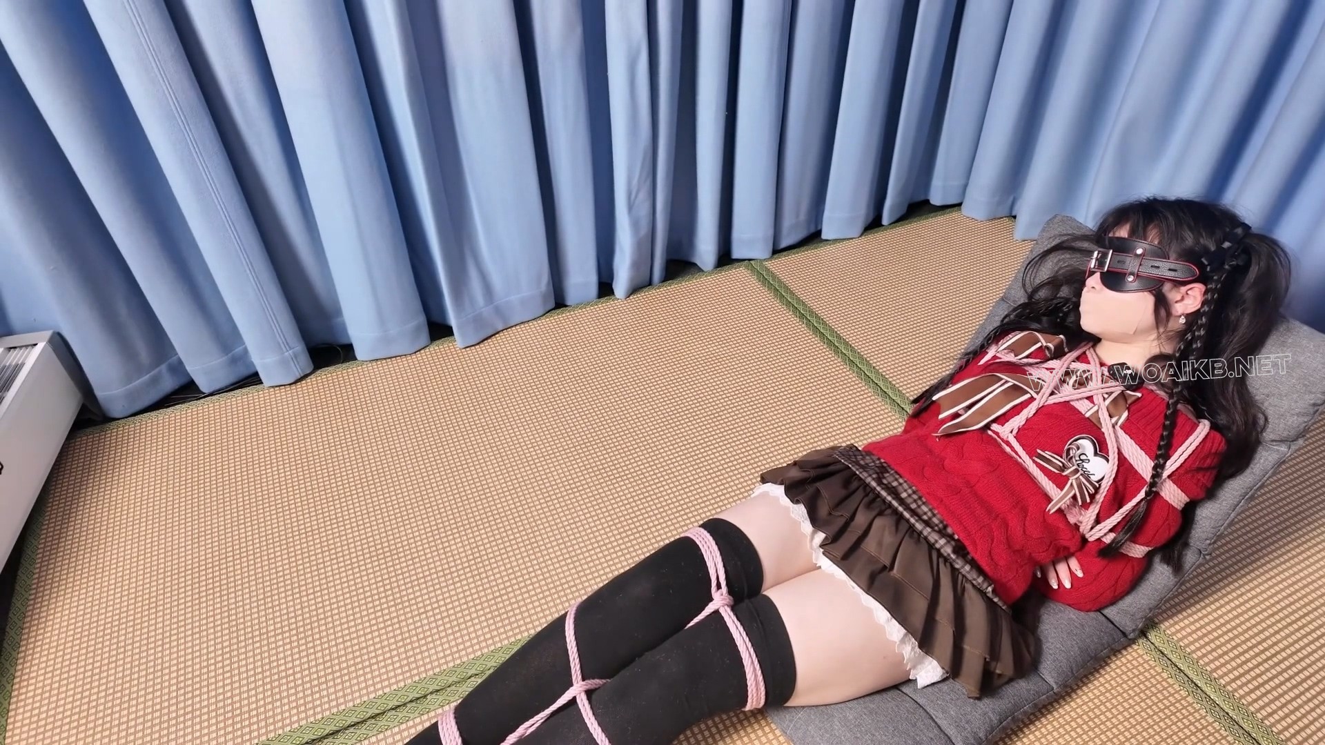 #栀晓#兄妹捆绑游戏，坏哥哥却拿出了按摩棒 封面图