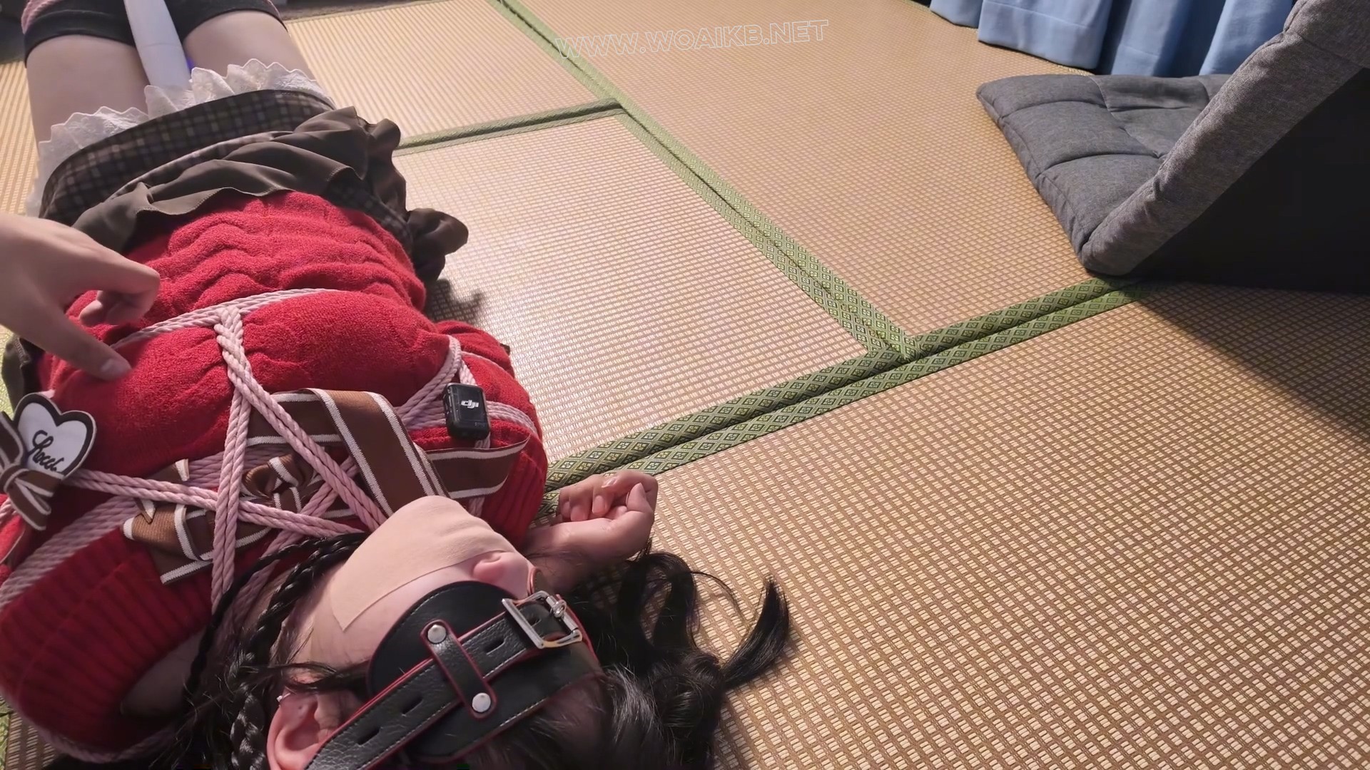 #栀晓#兄妹捆绑游戏，坏哥哥却拿出了按摩棒 预览图