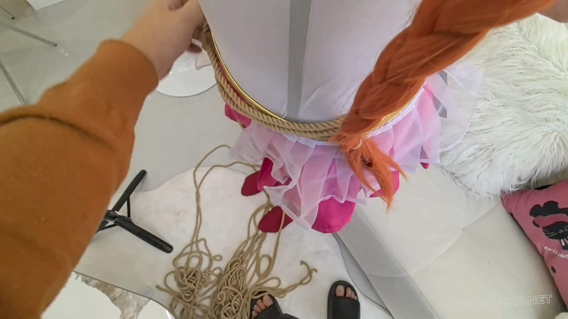【COS如月火炼】白丝上下真空无内 如月火炼体验公厕玩具 代驾师傅不亦乐乎 口爆 TJ 预览图