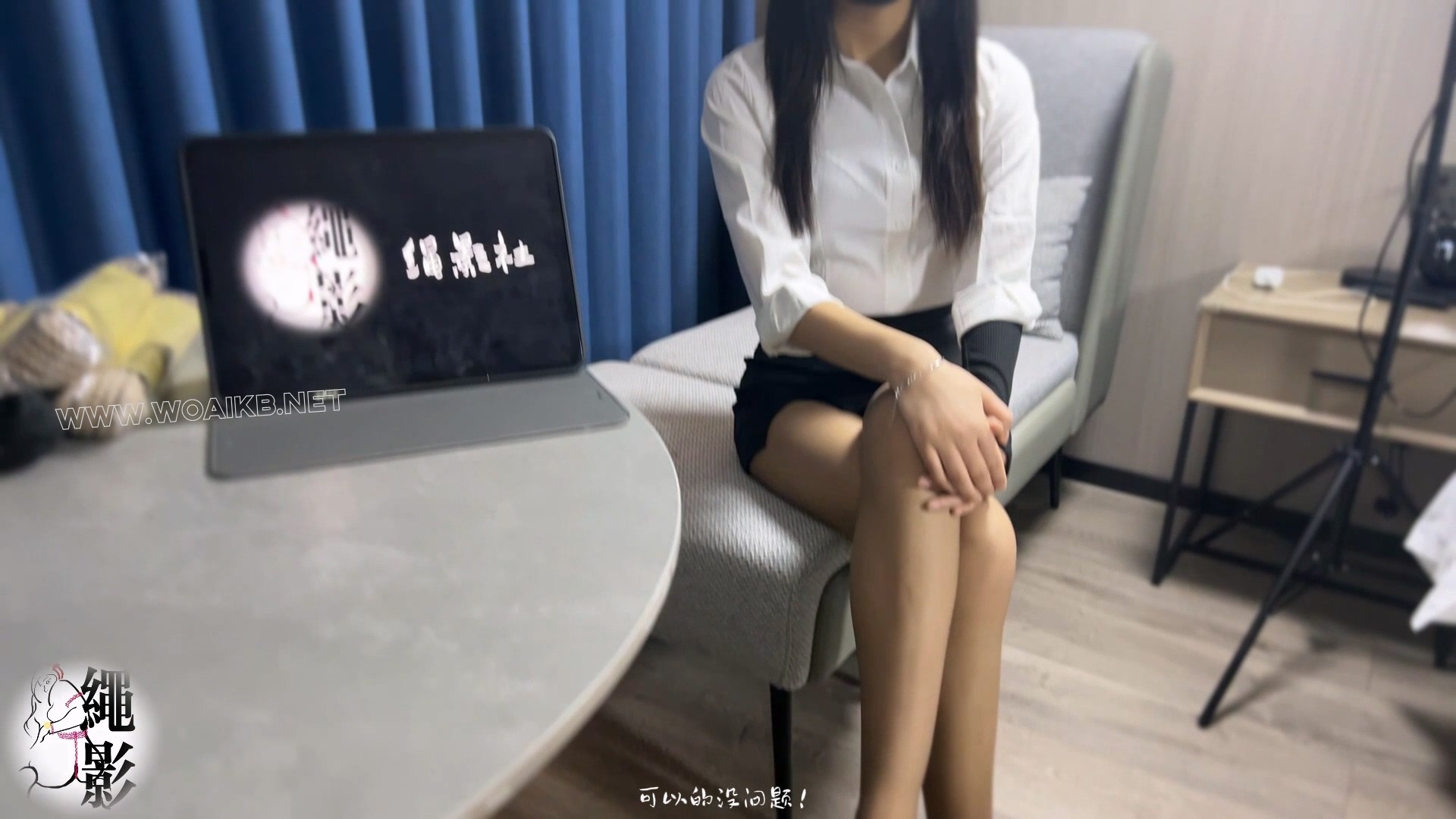 美女销售，用捆绑和振动棒 跳蛋来缓解工作压力 预览图