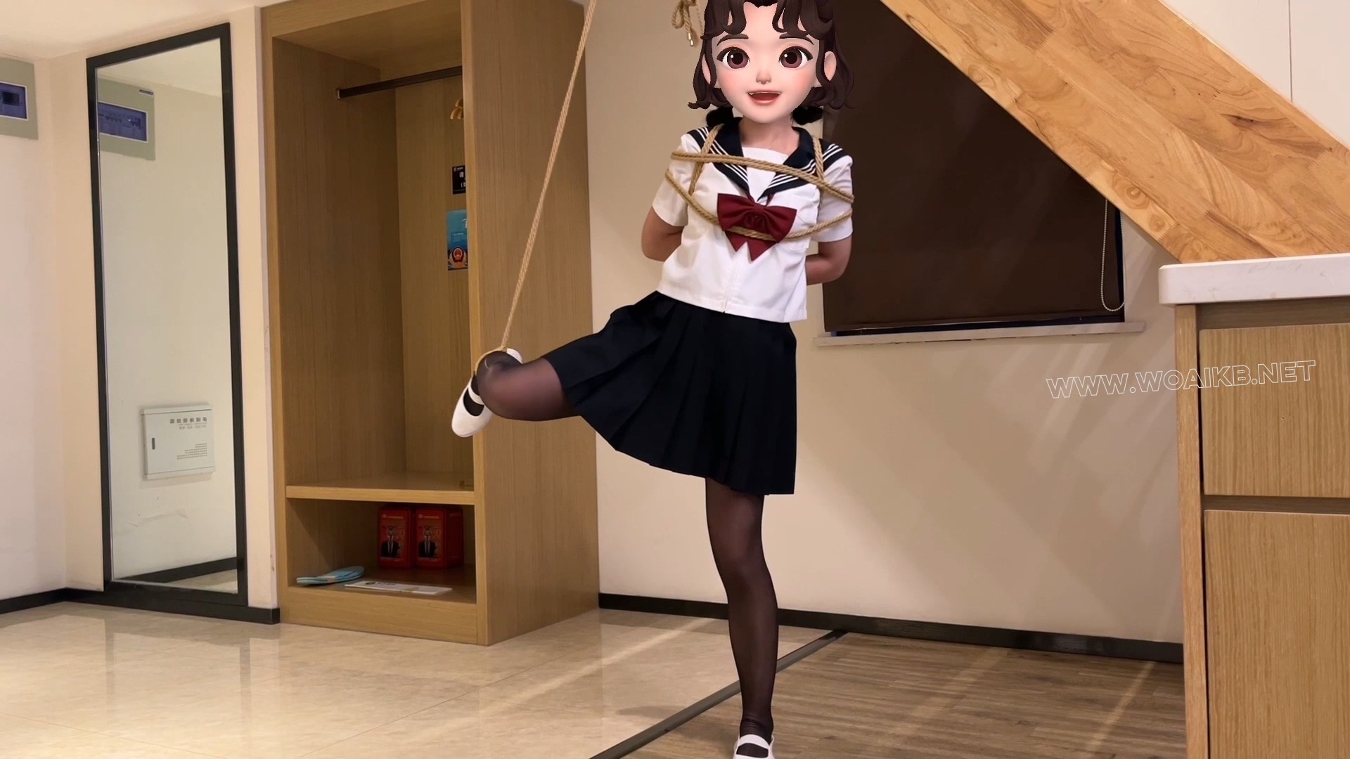 臭脚妹妹第一部露脸作品 【水手服】【油光黑丝】【白一带】【单腿吊缚】 预览图