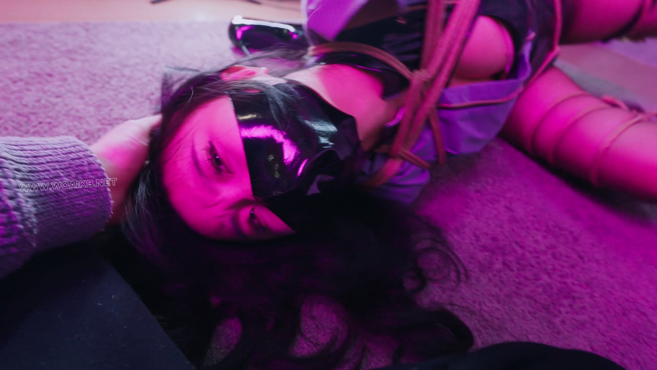 【悠米】美女模特前段时间去体验了一些游戏，现在身体敏感程度已开发到100%，欢迎 预览图