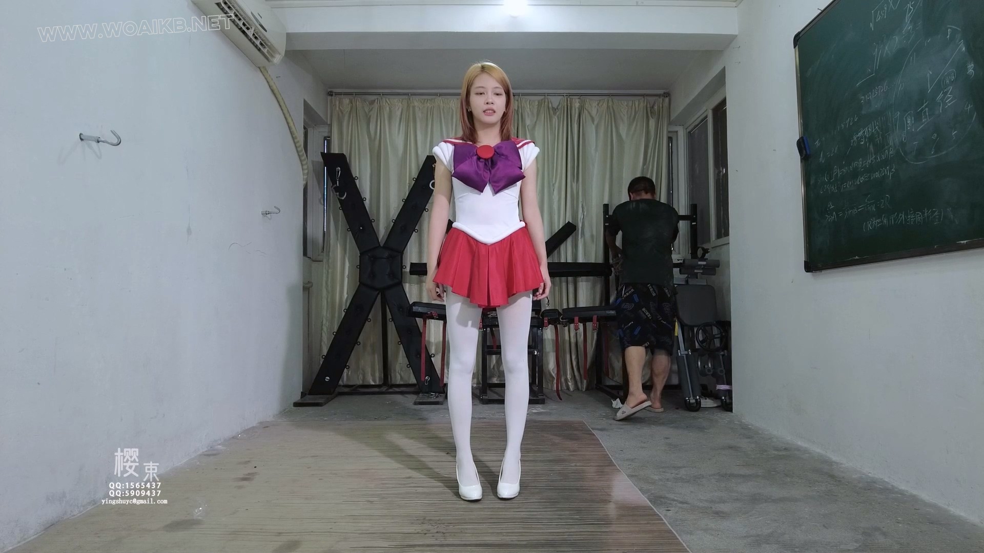 cos美少女战士！美少女战士被反派折磨到满脸泪珠！狂挠脚心腋下！抽气口塞充气折磨… 封面图