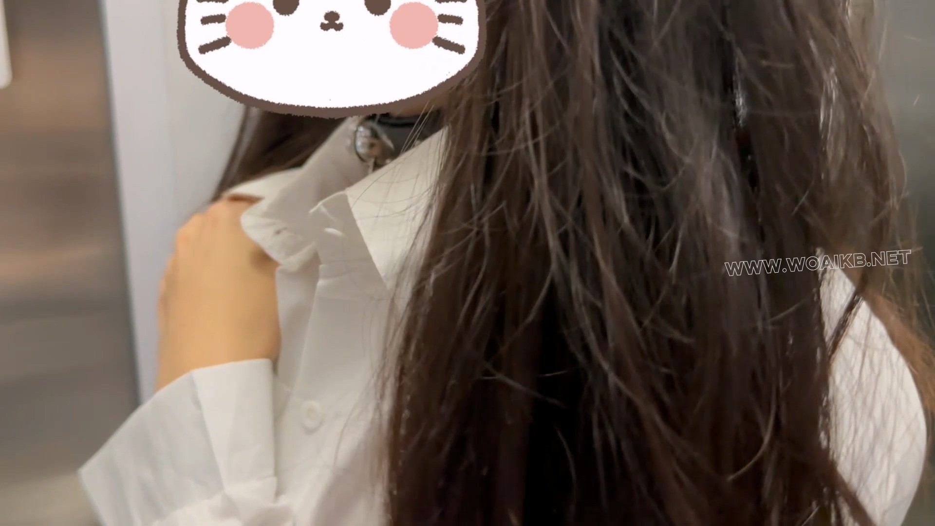 【小奶猫】【极品黑丝JK】【我的AI萝莉】【每一帧都很爱】听说楼顶的风景不错,带你 预览图