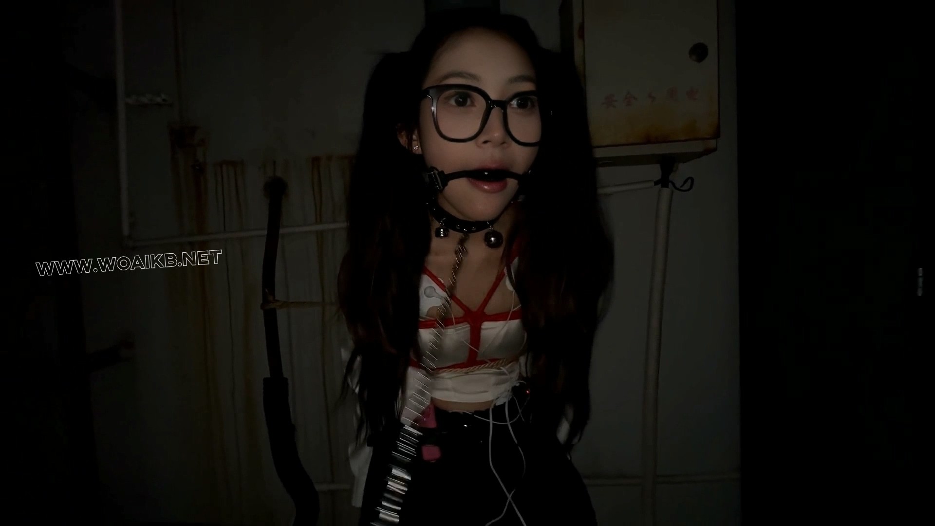 【小奶猫】【极品黑丝JK】【我的AI萝莉】【每一帧都很爱】听说楼顶的风景不错,带你 预览图
