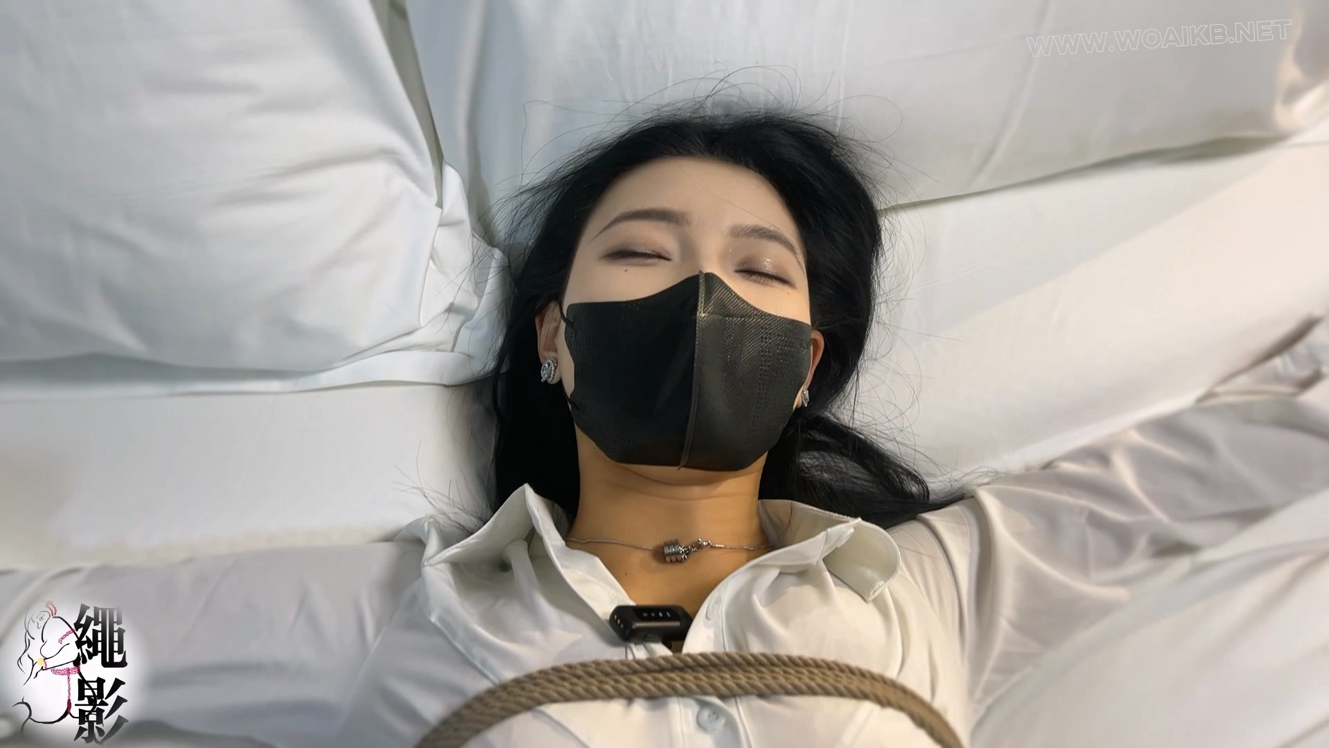 美女销售用捆绑和玩具缓解压力（续集上） 预览图