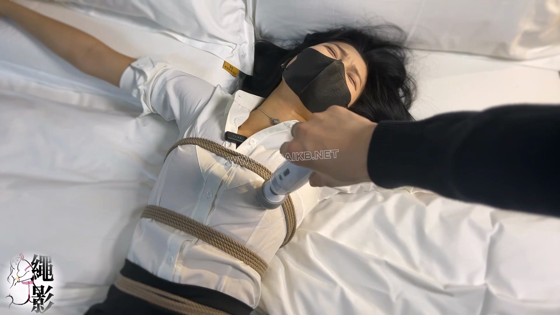 美女销售用捆绑和玩具缓解压力（续集上） 预览图