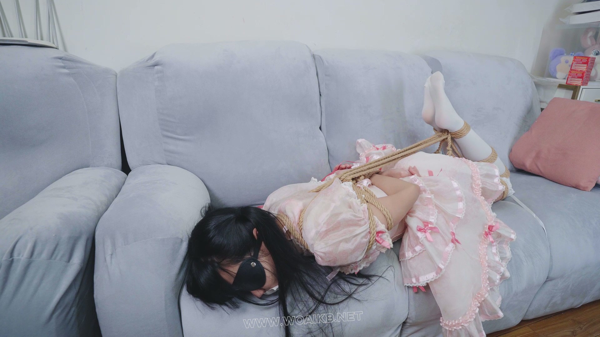 lo裙白丝小姐姐日常驷马捆绑 预览图