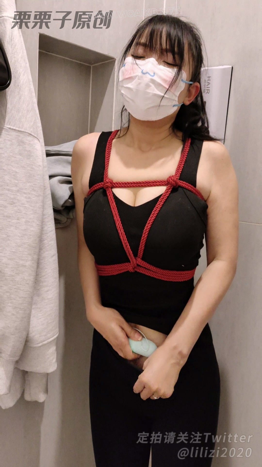 《惩罚堕落小M 06》 户外强高、健身房调教、快乐蛋、运动服、单马尾、胸缚、反复强高 预览图