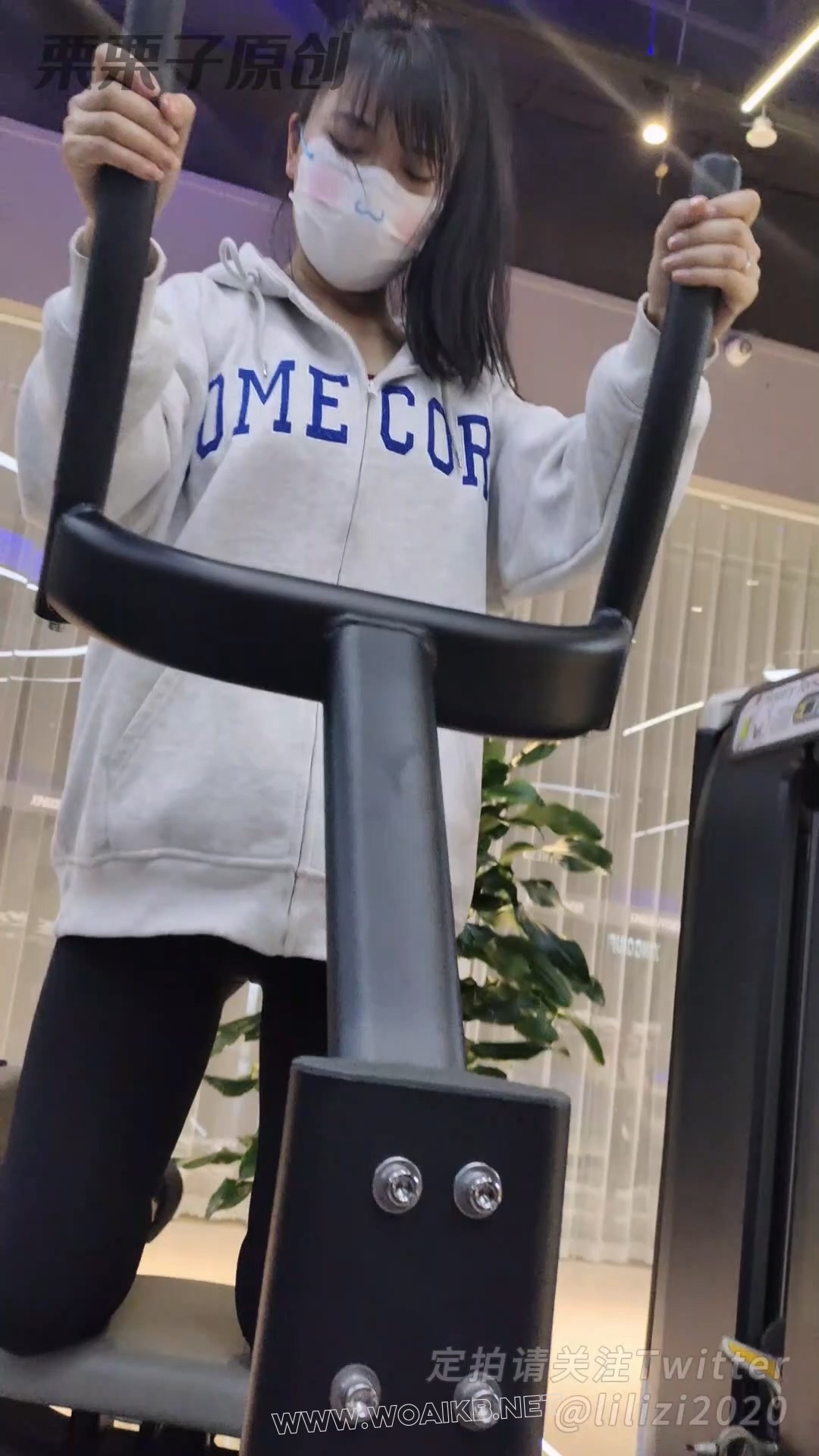 《惩罚堕落小M 06》 户外强高、健身房调教、快乐蛋、运动服、单马尾、胸缚、反复强高 预览图