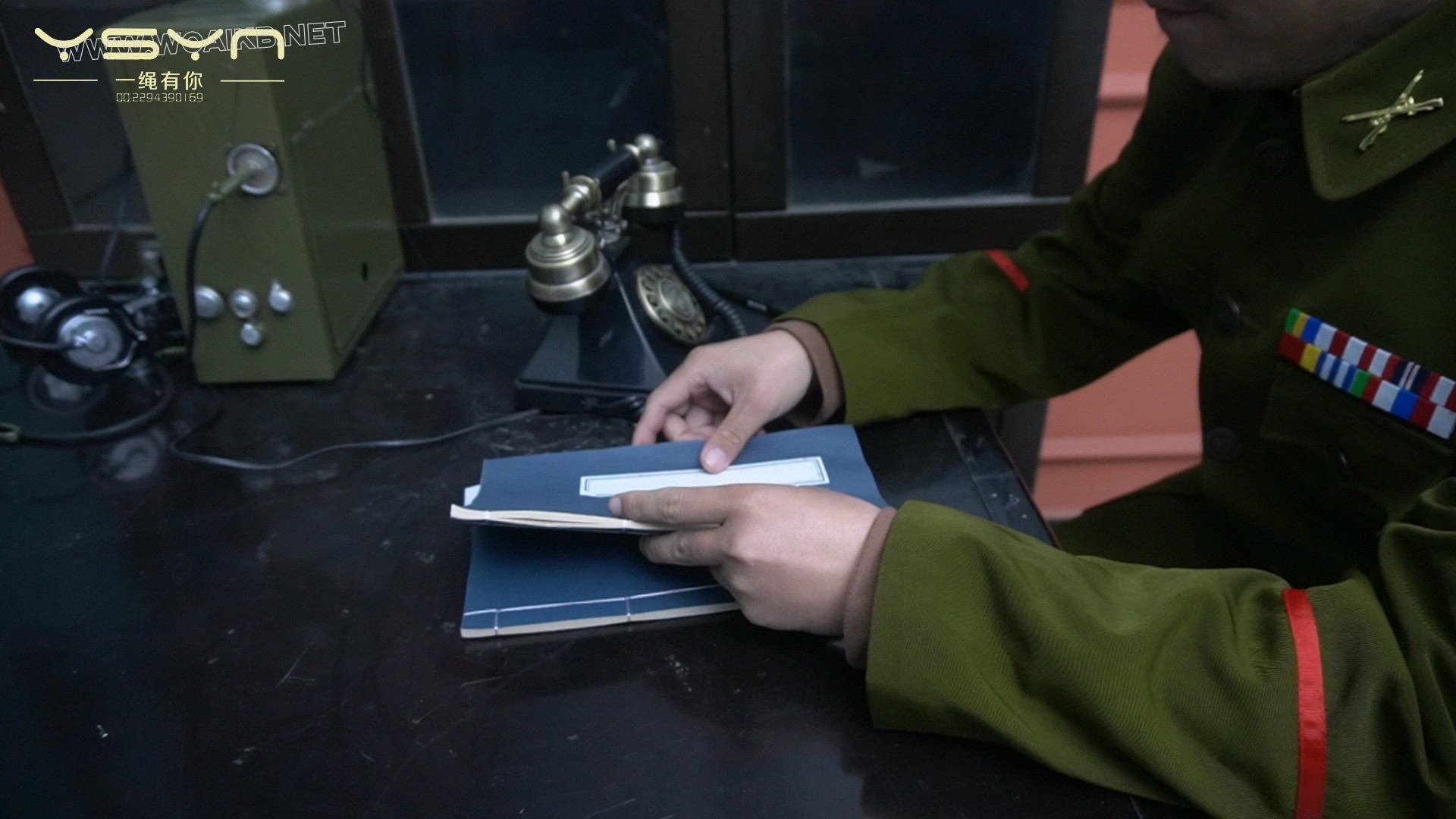 【秘杀】潜伏女军统皮鞭受刑老虎凳铁钳子夹脚趾打脚心重度全身痒刑后秘密杀害 预览图