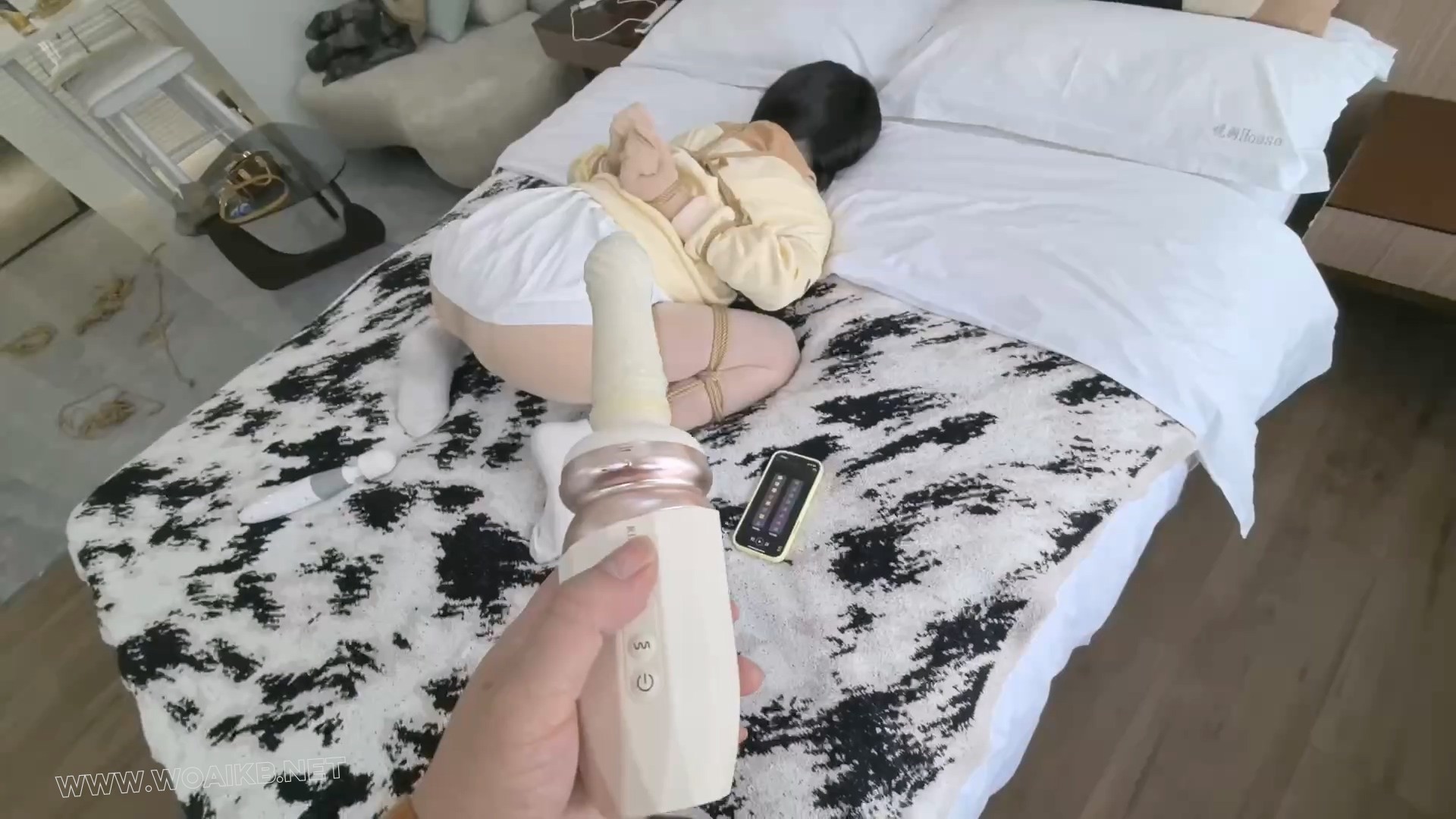 【FXX-SM-幼娘】又是循环入潮的一天 直立缚固定突突墙糕 小青蛙呱呱呱 手持突突入 预览图