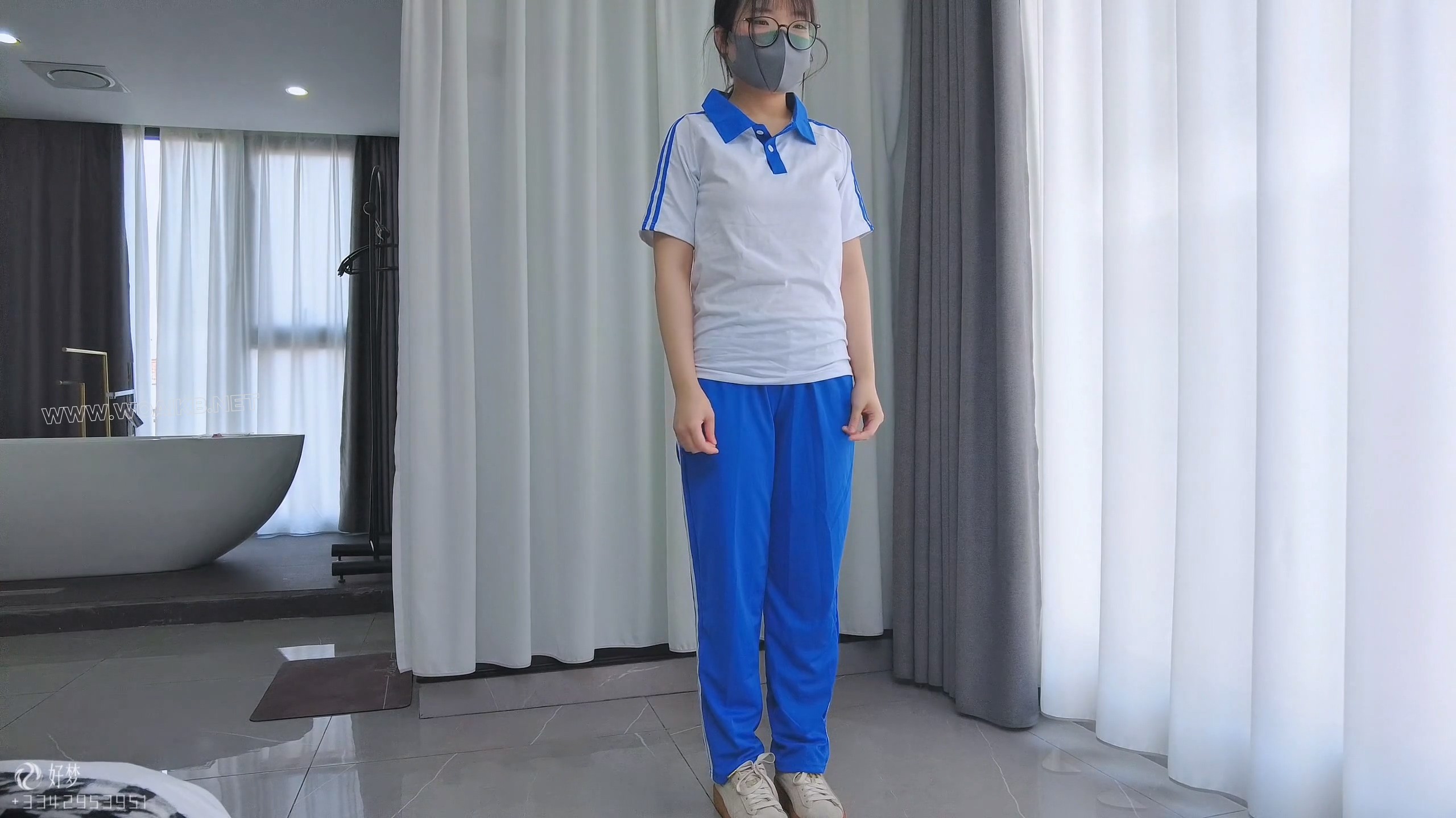 舞蹈柔韧性压腿训练，白丝+绿豆+发丝屑 预览图