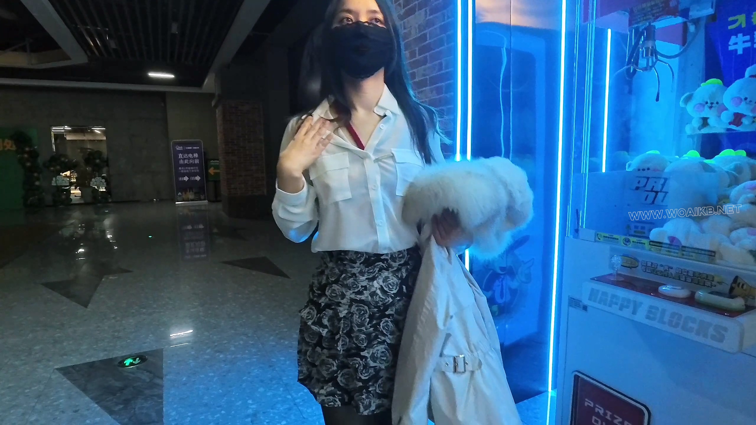 户外游戏：红绳绳衣灯光G塞透视衬衣微透超短裙商场区 预览图