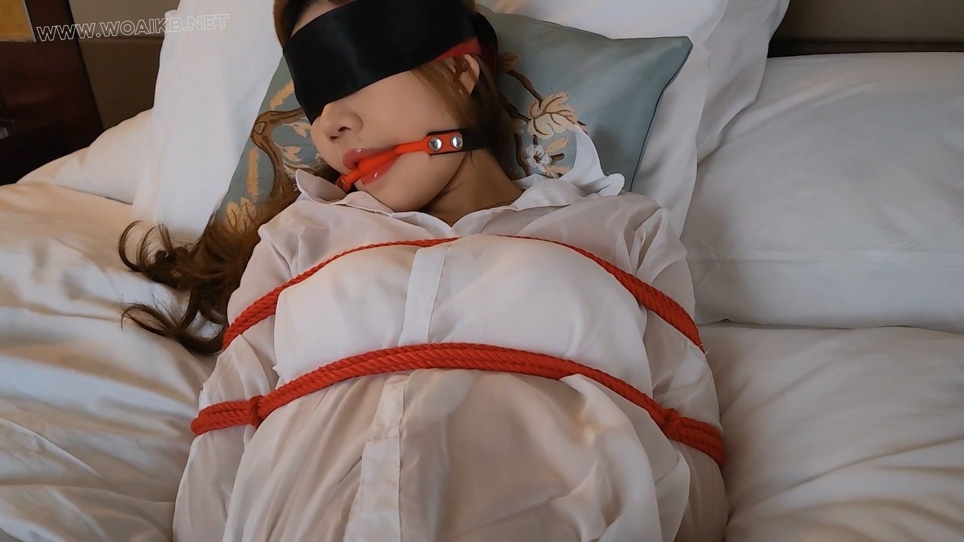 江奈 床上自我娱乐 预览图
