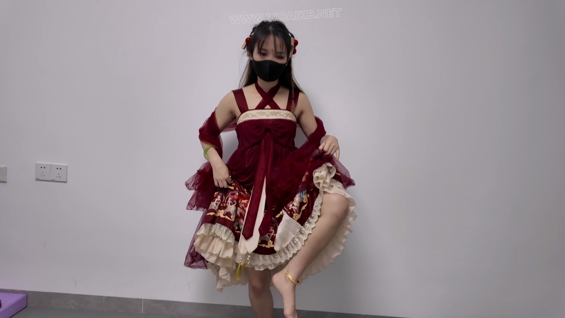 汉元素舞蹈落选的少女挑战电击海老缚逃脱失败游戏后惩罚光脚tk 预览图