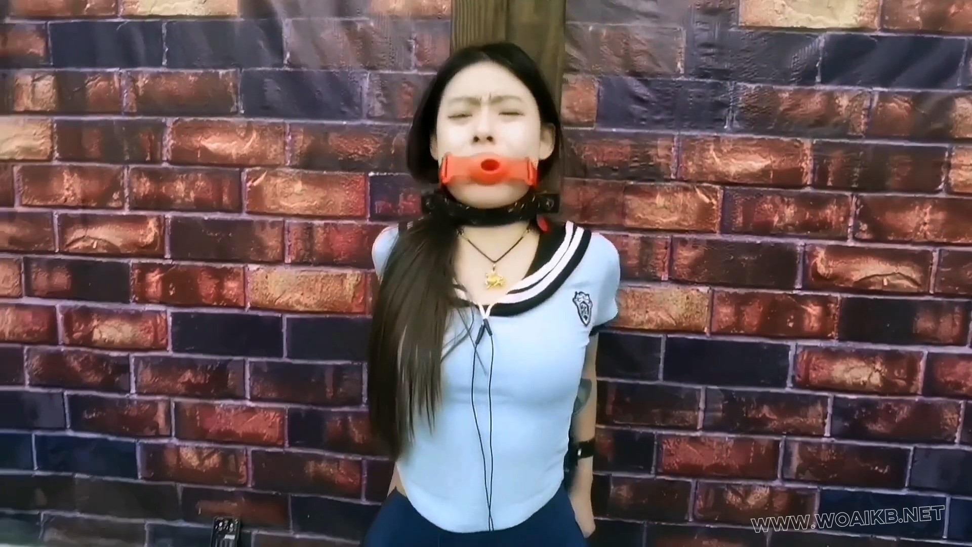 【失禁】希希挑战马步放置,双重电击强制G潮失JIN,自我感觉超级爽 预览图