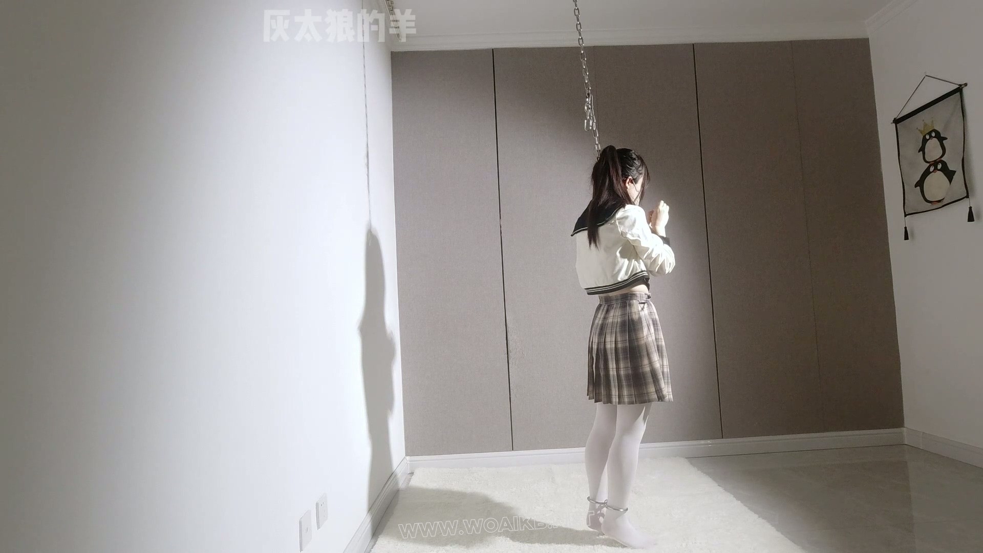 莎莎密室逃脱接连失败，惩罚（镣铐+TK+指压板）不断升级 预览图