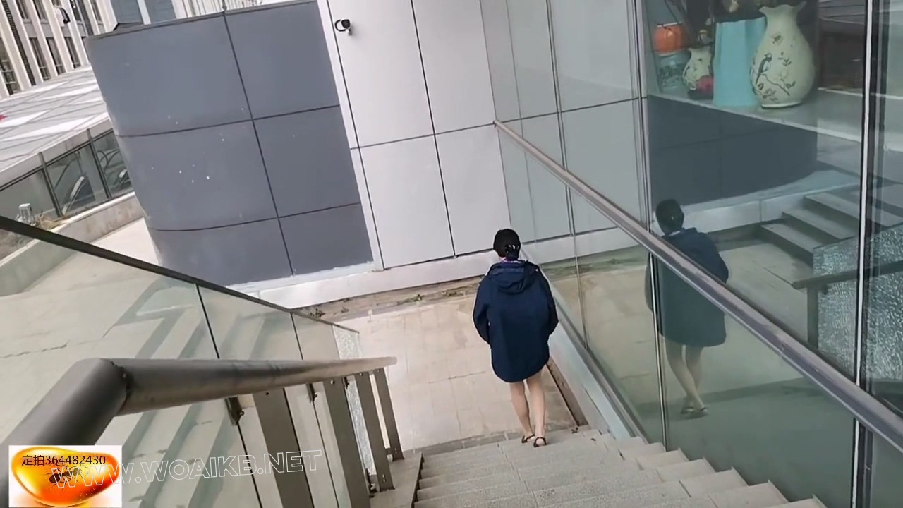 空姐走廊烦恼……知道高频遥控跳单+狼牙手指套的威力吗？马上GC了突然邻居回来了…… 预览图