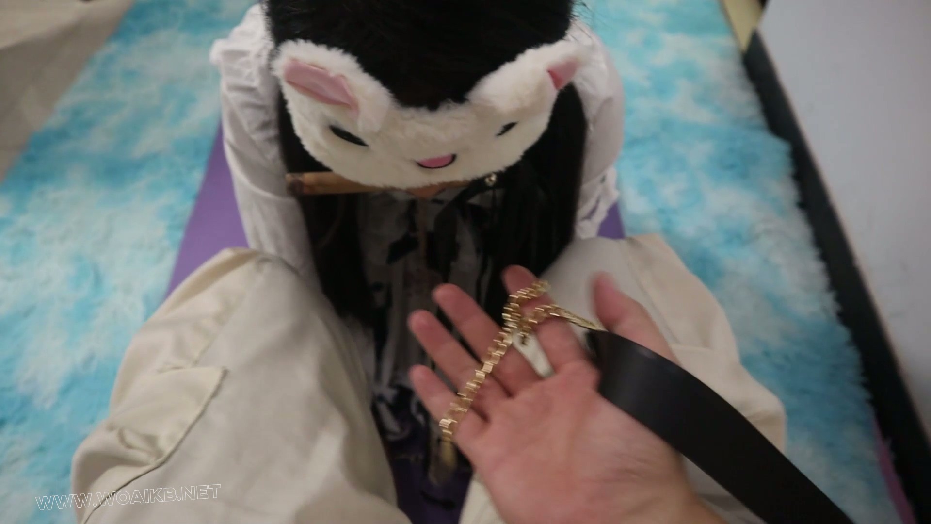 洛丽塔女仆猫的调教，原因是洛丽塔女仆穿了一双不合时宜一点不搭的帆布鞋，为了惩 预览图