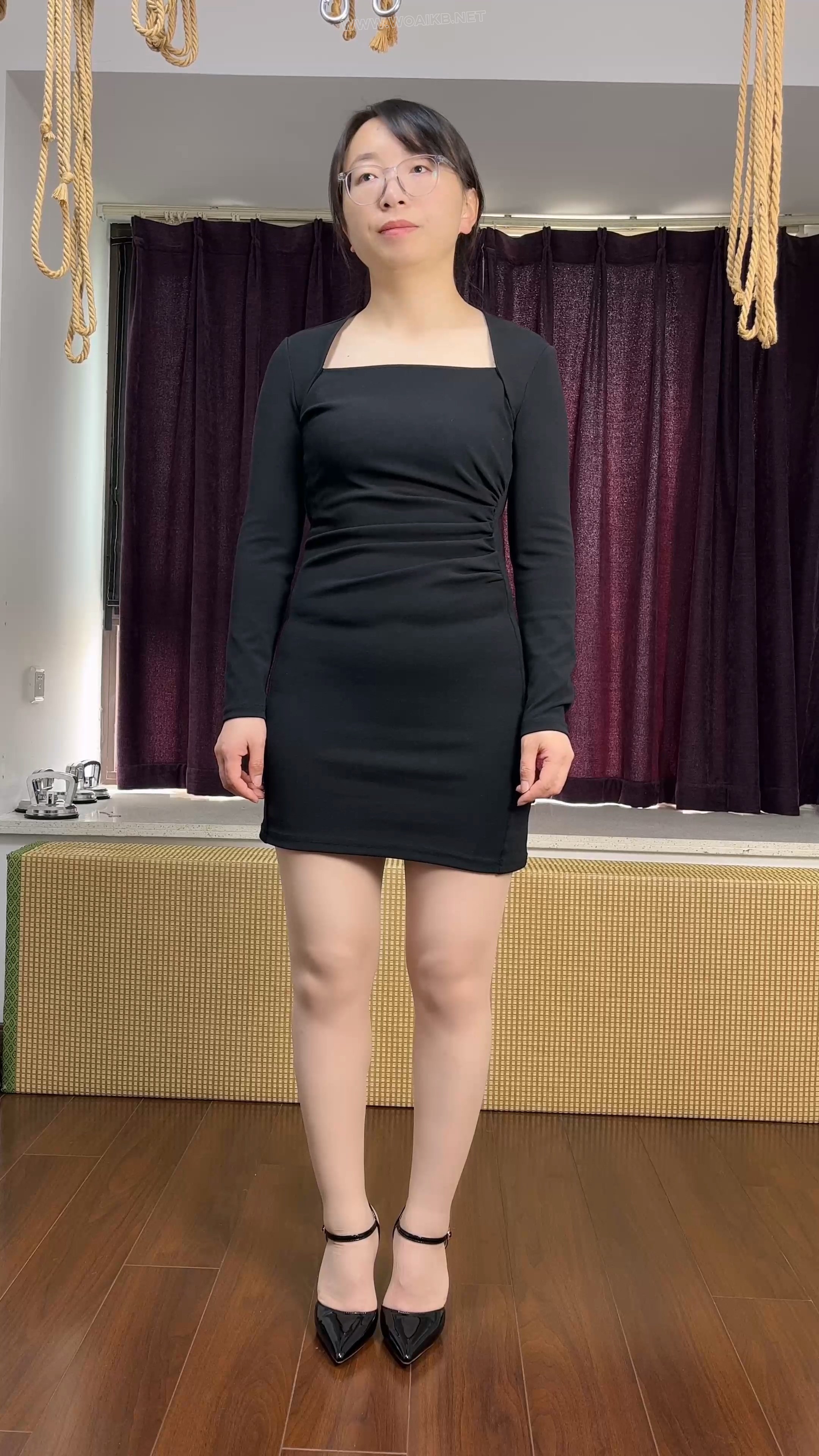 【麦子原味堵嘴上集】肉丝包臀裙，td内入，强G失禁，原味内内堵嘴 封面图