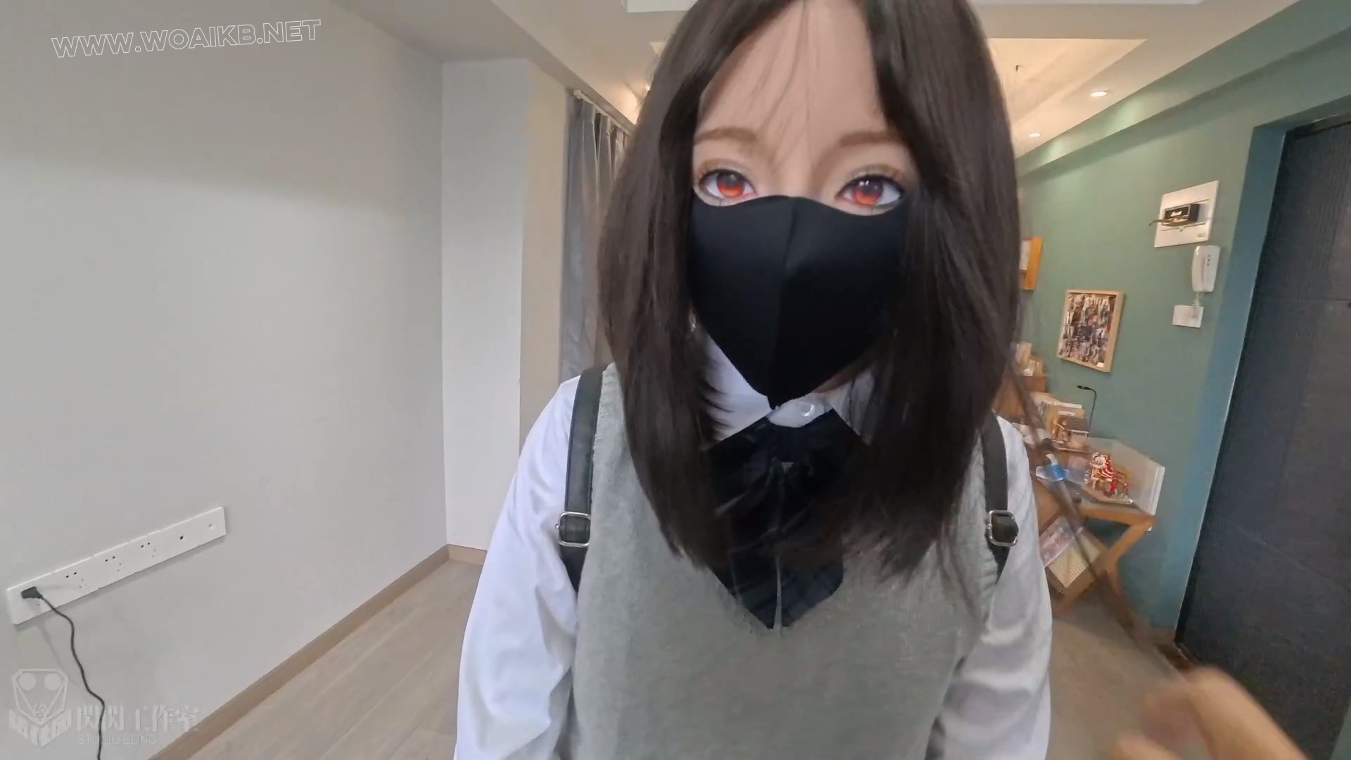 用奇怪方式呼吸的JK少女 伪装外出背包呼吸震动遥控裆部喝水拘束炮机椅 预览图