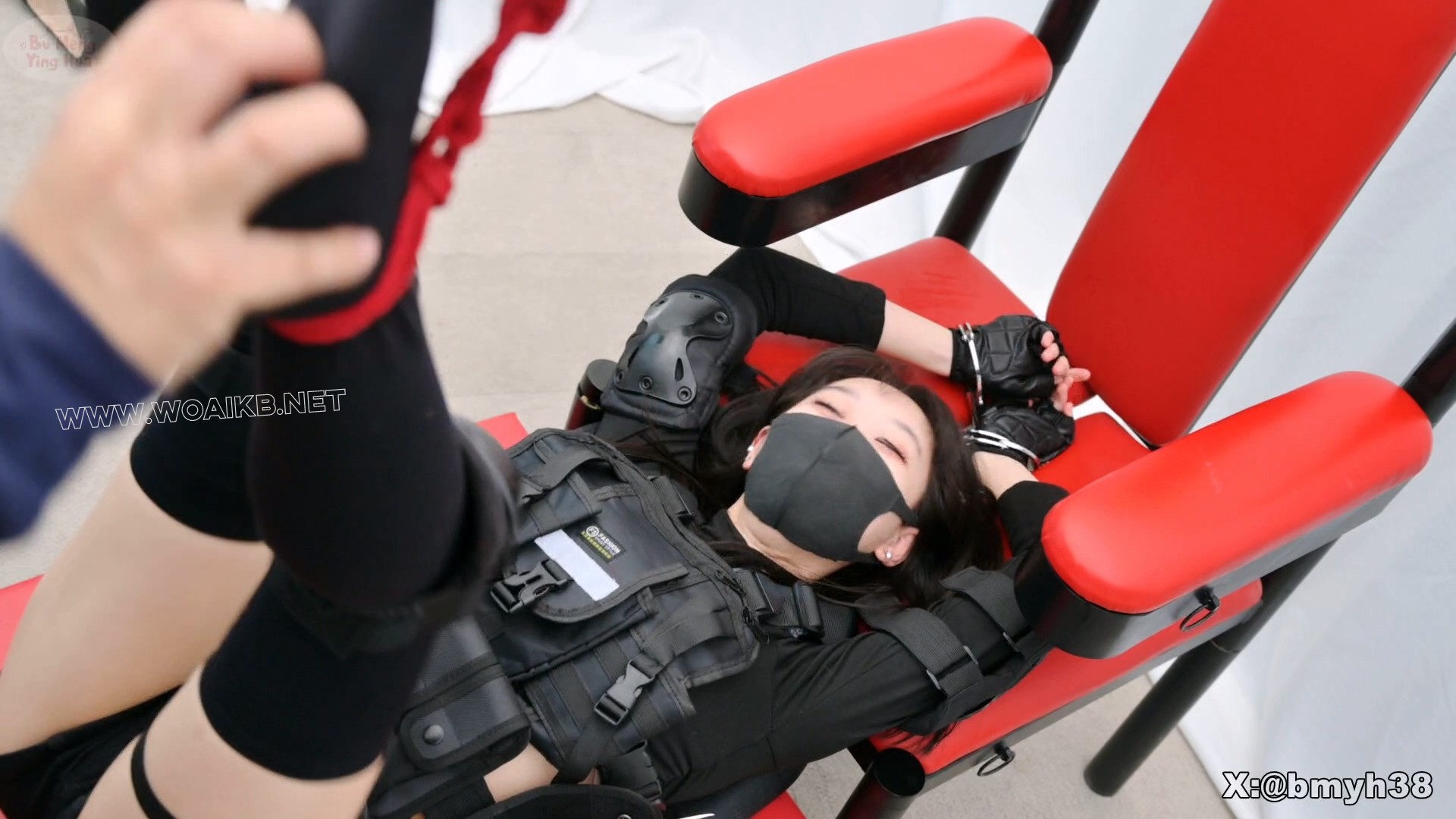 武装娘的TK惩罚 女战士 武装娘 小loli 刑椅拘束 腋下TK 双足高吊 双足TK 跳单攻击 预览图
