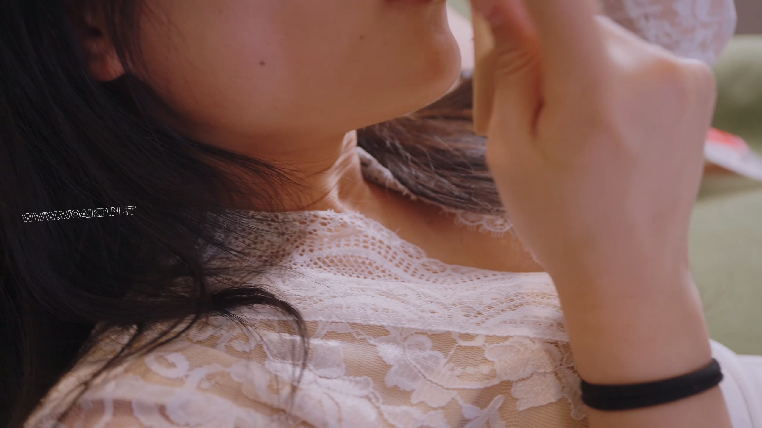 《调教女M 4》平常高冷的女神私底下是一个女M，偷偷在家舔舐丝袜，自缚捆绑好紫慰 预览图