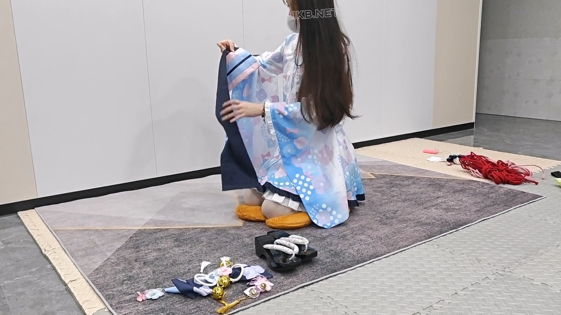小九妹子的和服调教第一集 预览图