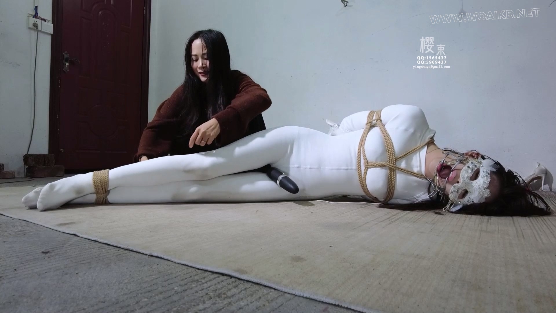 纯洁女侠沦为玩物极限驷马挠脚折磨！棒棒羞辱强G！口球拉丝！ 《纯洁女侠的无力反 预览图