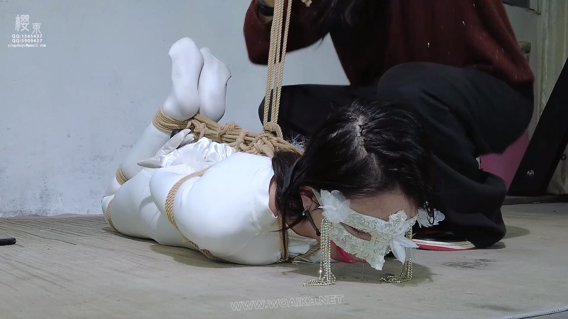纯洁女侠沦为玩物极限驷马挠脚折磨！棒棒羞辱强G！口球拉丝！ 《纯洁女侠的无力反 预览图