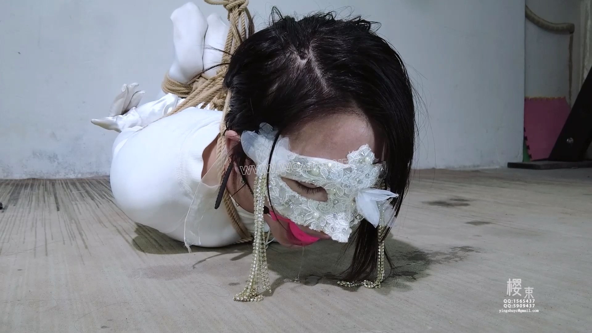 纯洁女侠沦为玩物极限驷马挠脚折磨！棒棒羞辱强G！口球拉丝！ 《纯洁女侠的无力反 预览图