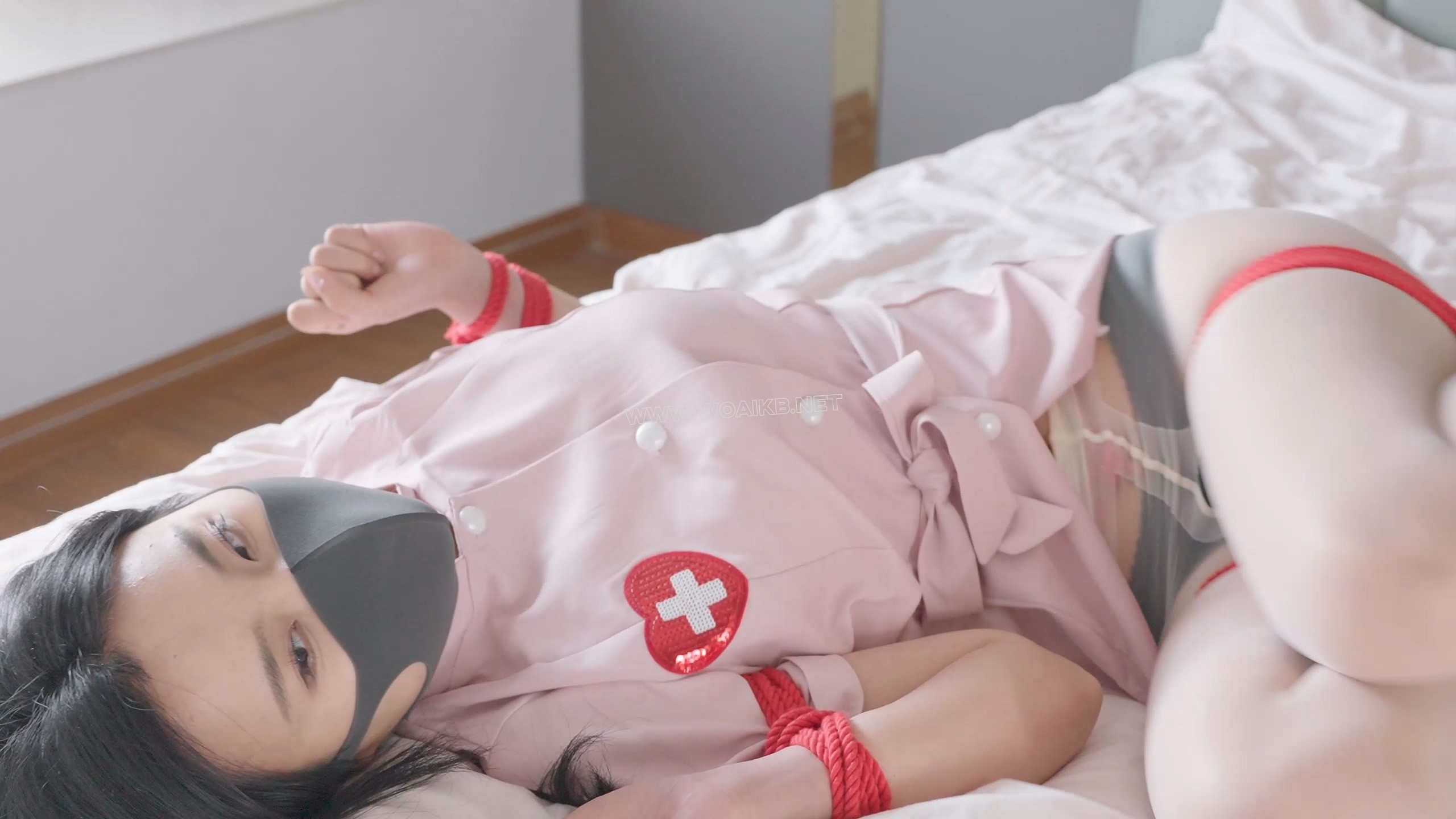 《小护士3》不听话的小护士该怎么惩罚呢，内置股绳绑好+链接绳子扯到高处借力+剧烈 预览图