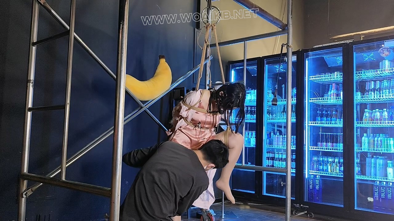 人妻兔兔的初体验 婚礼晨袍 单腿吊缚 真实人妻 超绝眼神 蠢蠢欲动 预览图