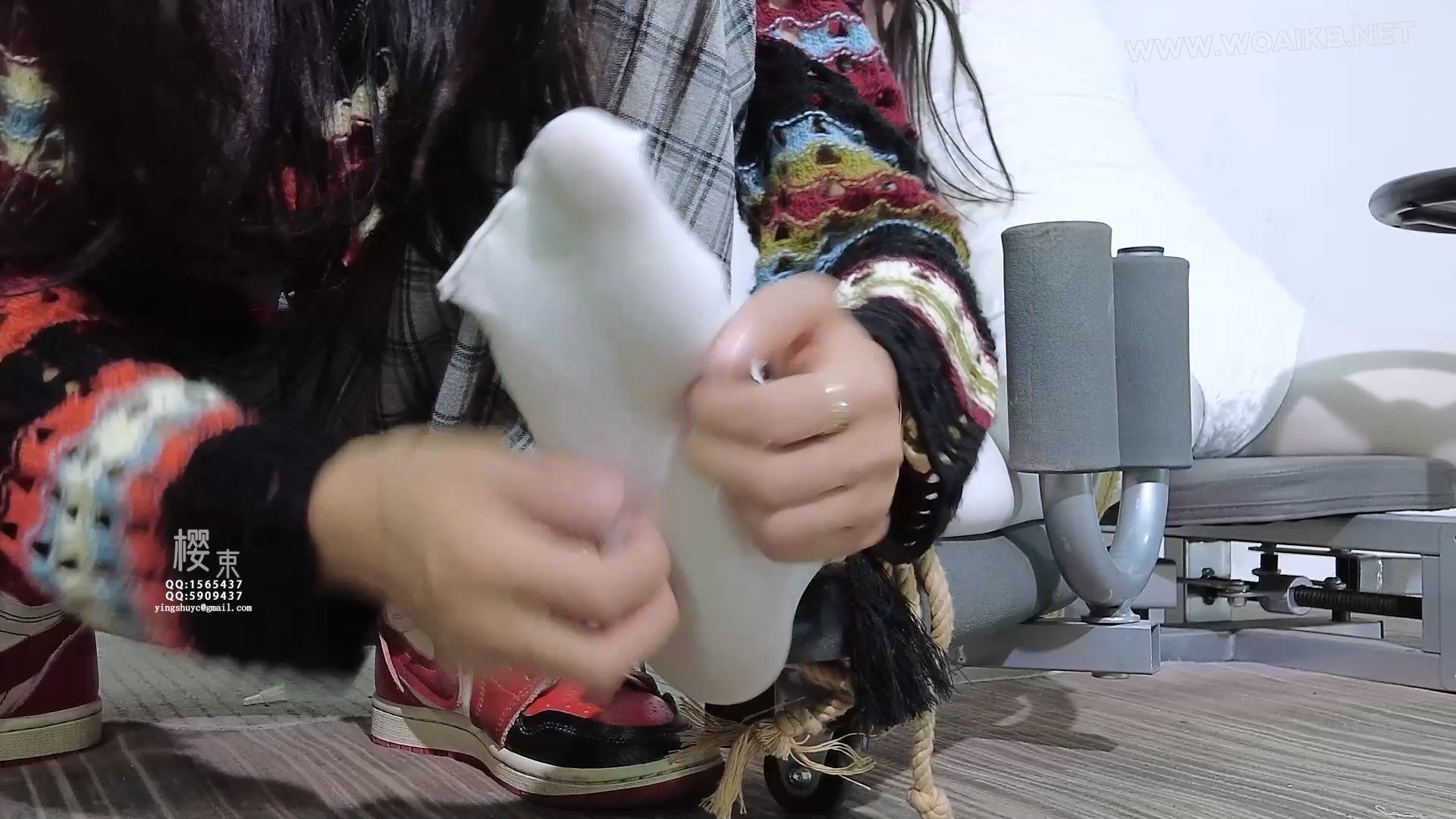 舞蹈生的强拉一字马狂挠白丝脚心腋下惩罚！双棒棒加炮击强力输出爽到她求饶！ 《仙 预览图